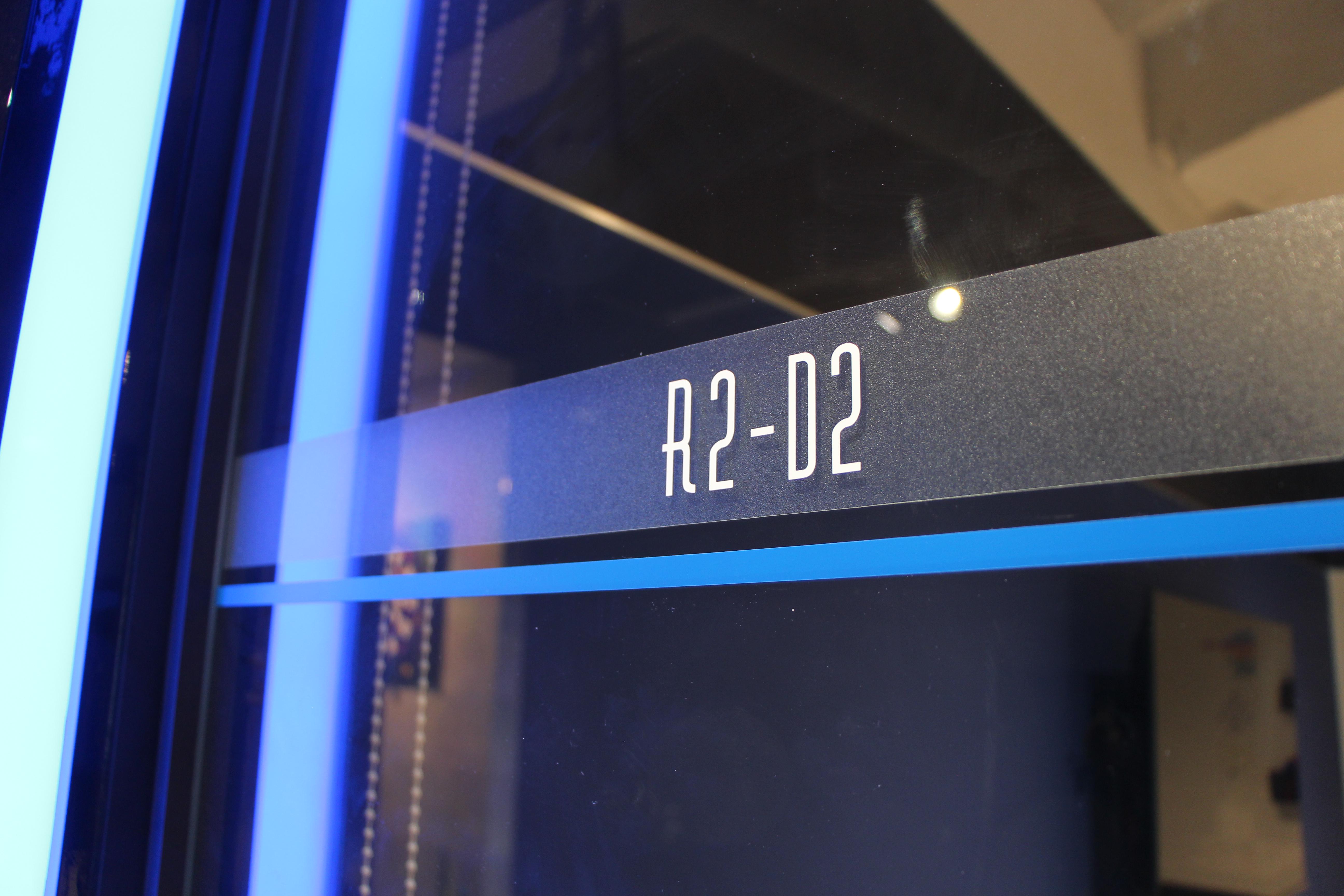 現在は、携帯回線が使える世界で唯一のアウトバウンド特化型CTI『Comdesk Lead』（特許取得済み）と、SaaSコネクティブなインバウンド特化型CTI『Comdesk Flat』という二つのエディションで、顧客企業のコミュニケーションの効率化・収益化を支援している。