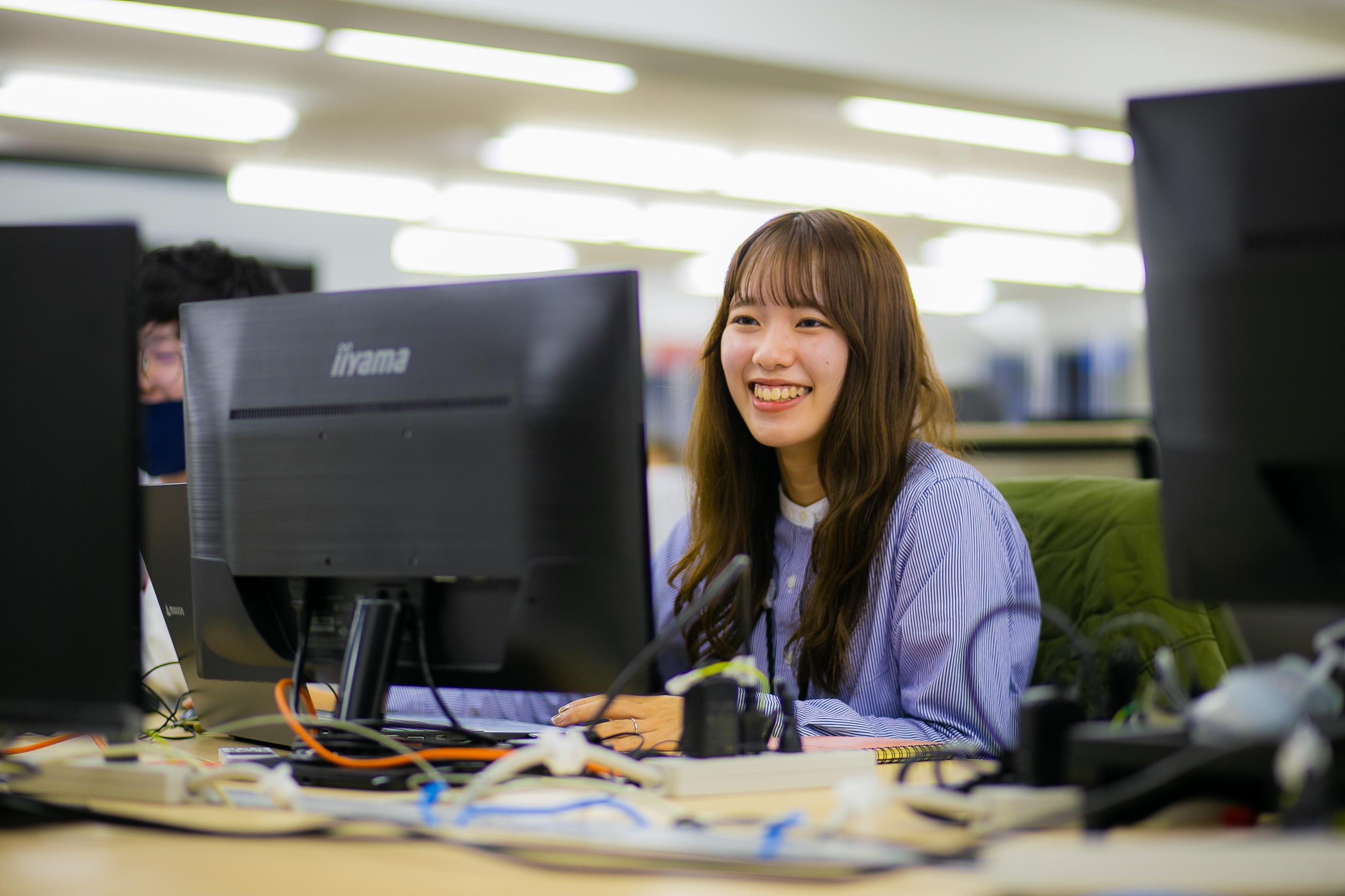 「いい仕事、いい人生」という価値感は社員に浸透しているところが特徴。
新卒採用と若手中途採用により、社内は20代の社員が多く、平均年齢も30.4歳と若い。