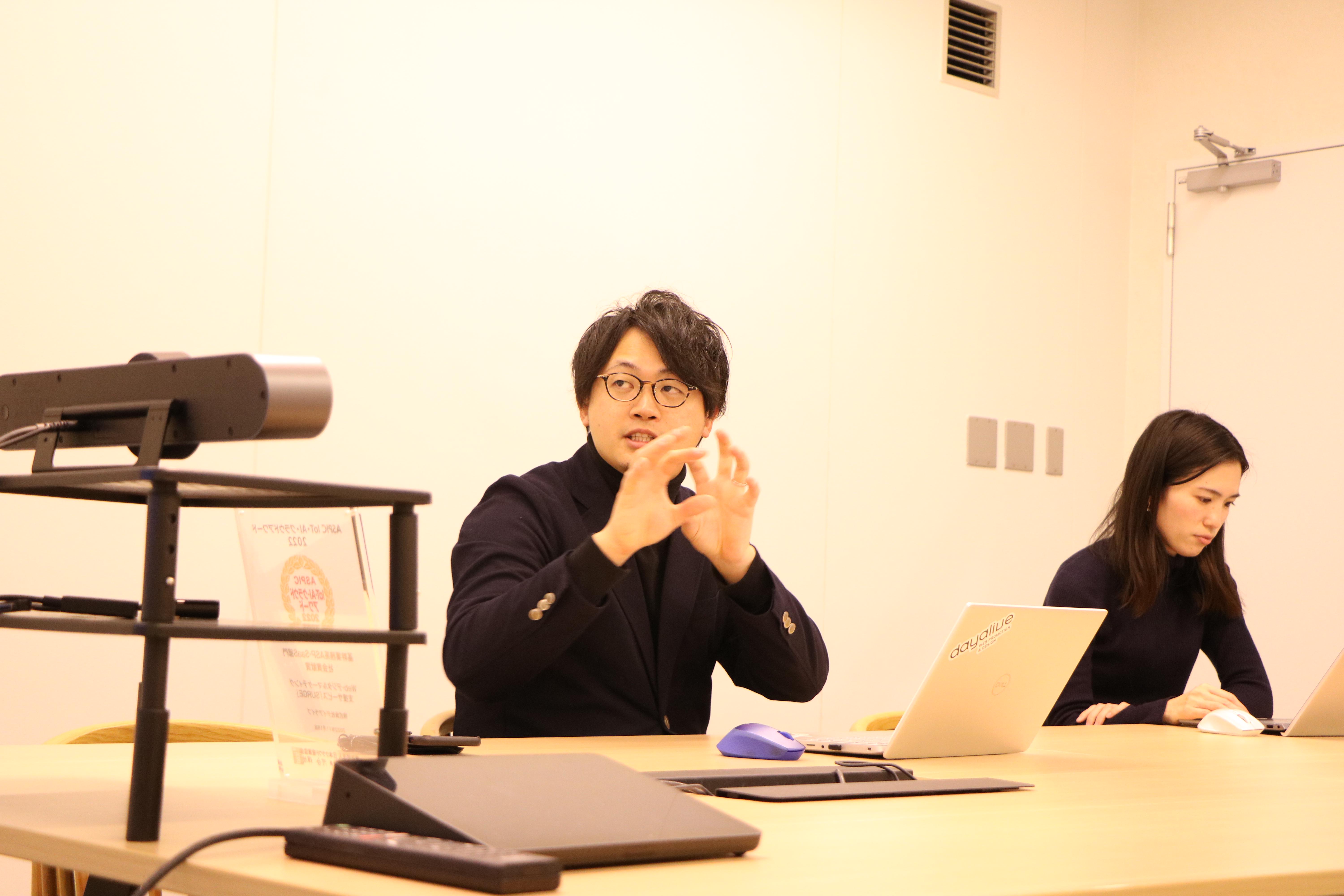 社員それぞれが持つ強みとネットワークを活かすことで、成功を納めてきた。