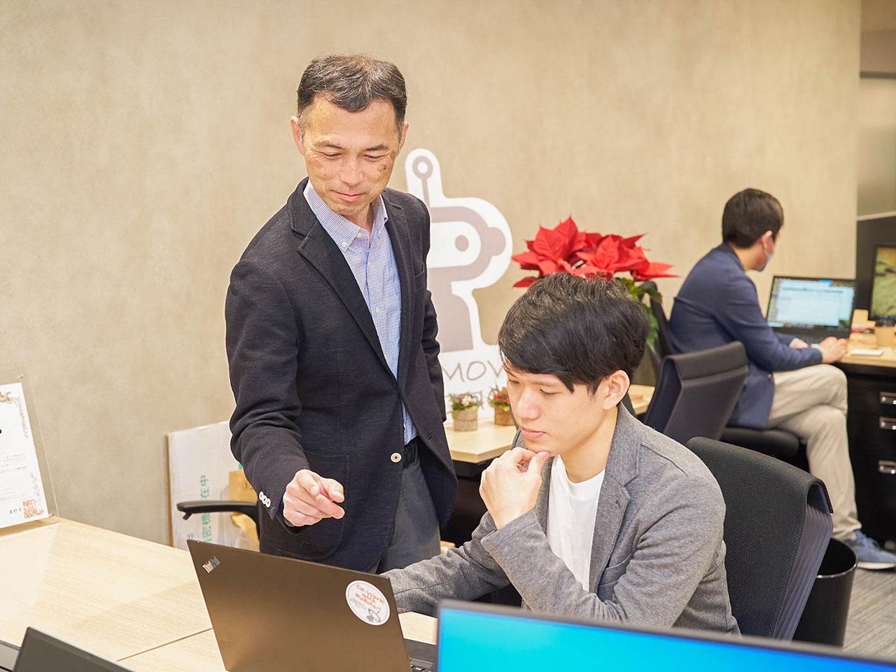 エンジニアと業務コンサルタントが常にディスカッションしながらソリューションを提案することで、高度なサービスが提供される。