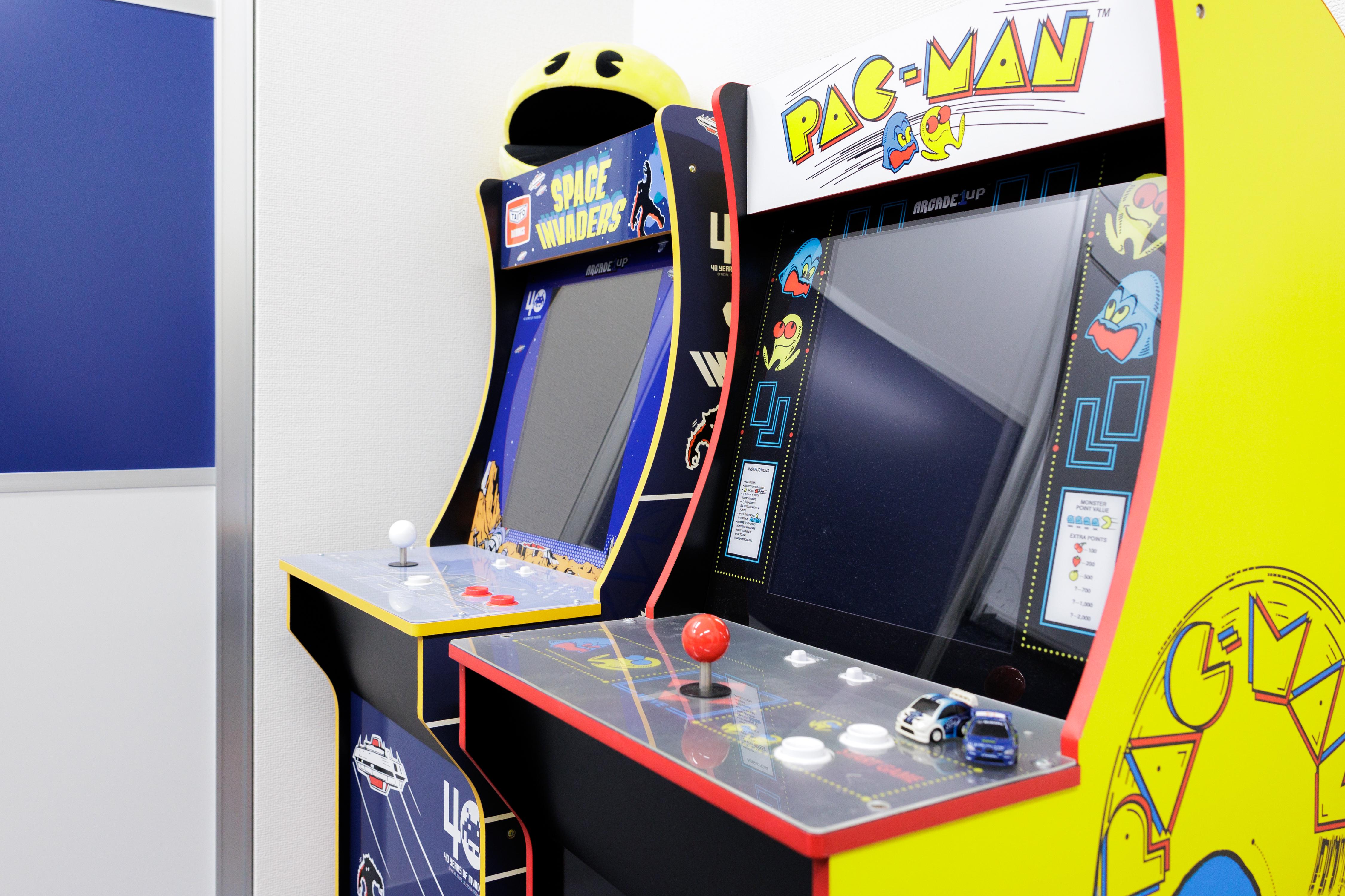 ゲーム好きが多いアトミテックではレトロゲームやニンテンドースイッチが設置してあります。