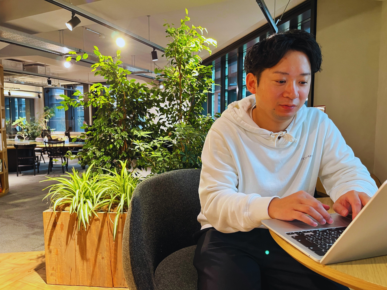 社内は和やかで、足を踏み入れると「いい人オーラ」のようなものが漂ってくる。誰もが夢の実現を目指すピュアな心を持ち、しかもチームプレーで成し遂げることから、このような空気が生まれるのだろう。