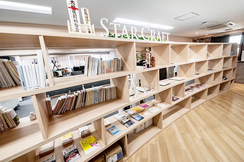 同社はWebメディア事業を主軸に、Webサイト企画や集客代行事業、SEO事業などを展開する