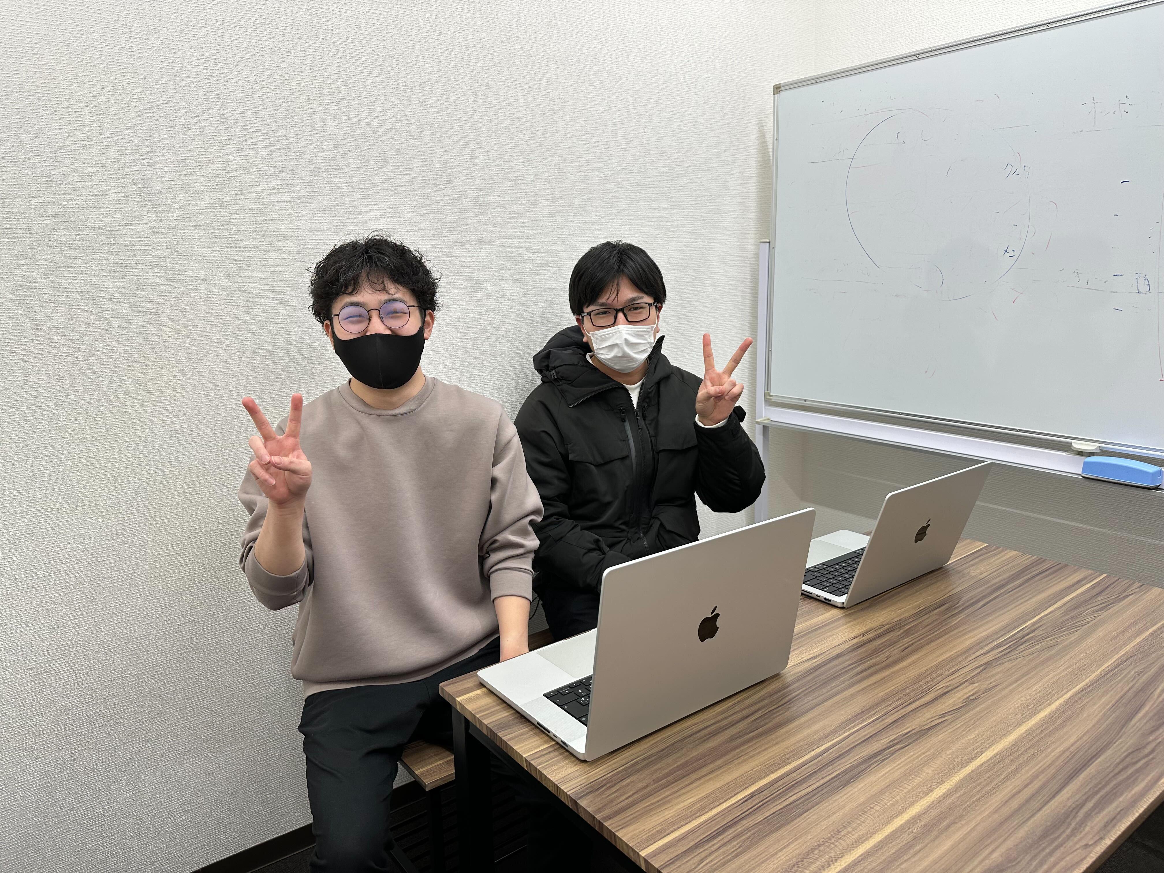 放送局のシステム開発や大手企業のリプレイス案件、公共系の案件がある。NFTの技術を活用した自社サービスも開発・提供している。