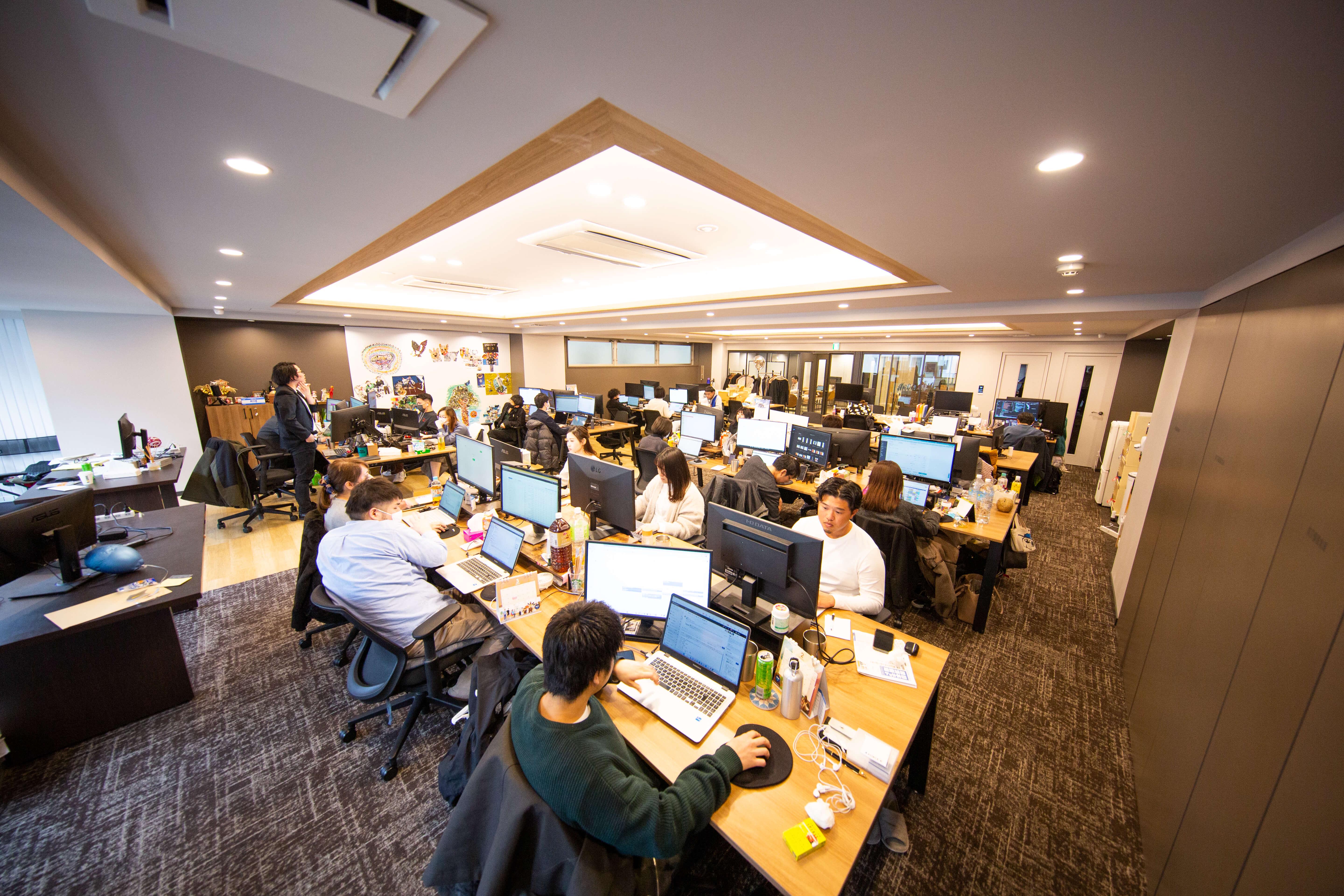 そんな同社が求める人物像は、何かを掴み取りたい人、強い原動力で前に向かっていける人。そういう「ハングリー精神」を重視したいという。