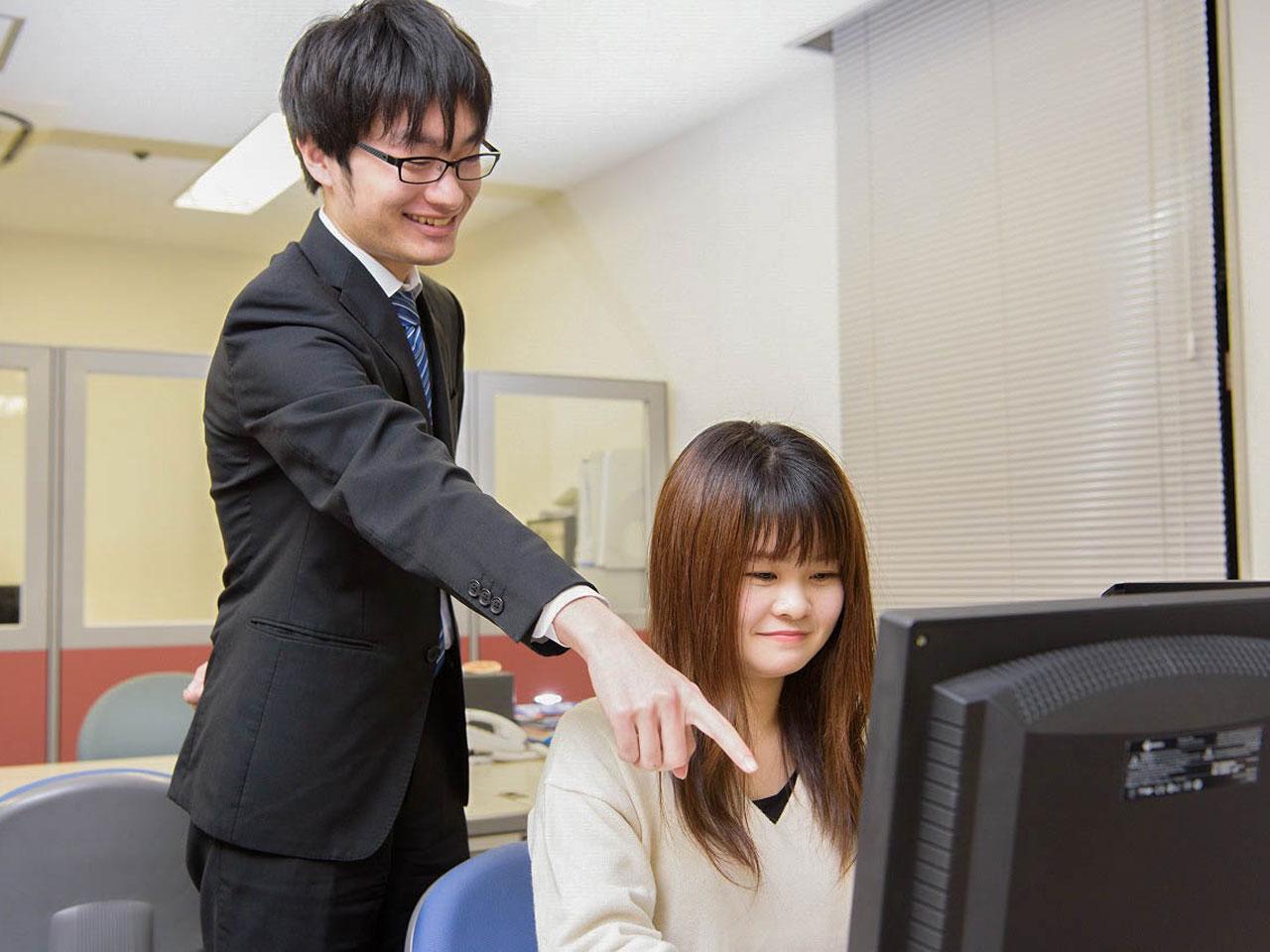 現在は、大手生命保険会社の基幹業務システム開発を中心に、Webオープン系システム開発、車載機器や通信機器向けの組み込み／制御系システム開発を手掛けている。