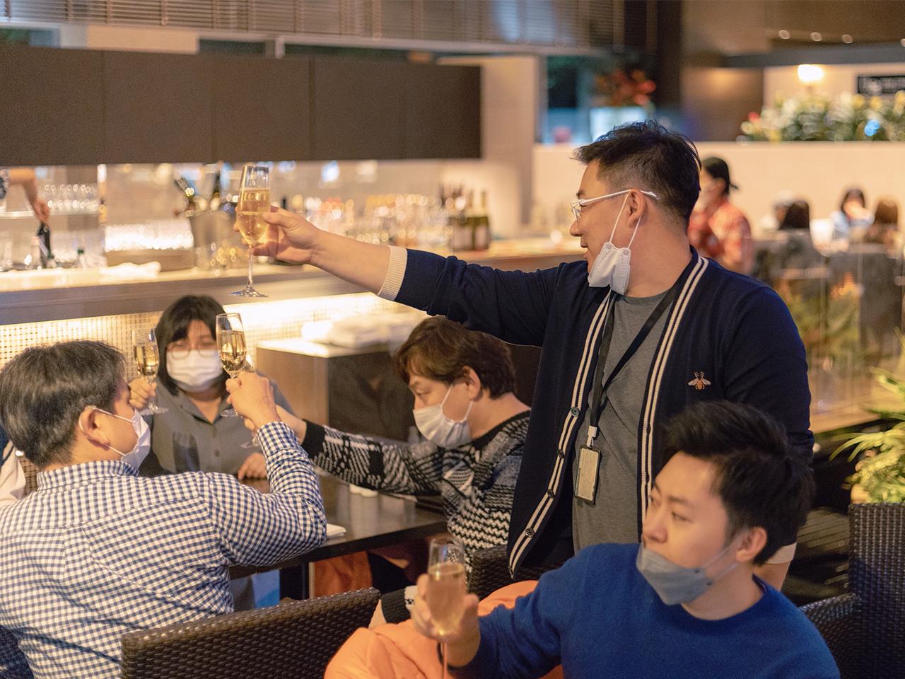 取引先は、大手ゲームパブリッシャーやゲームデベロッパー、アニメ制作会社、広告代理店、遊技機メーカー等45社。