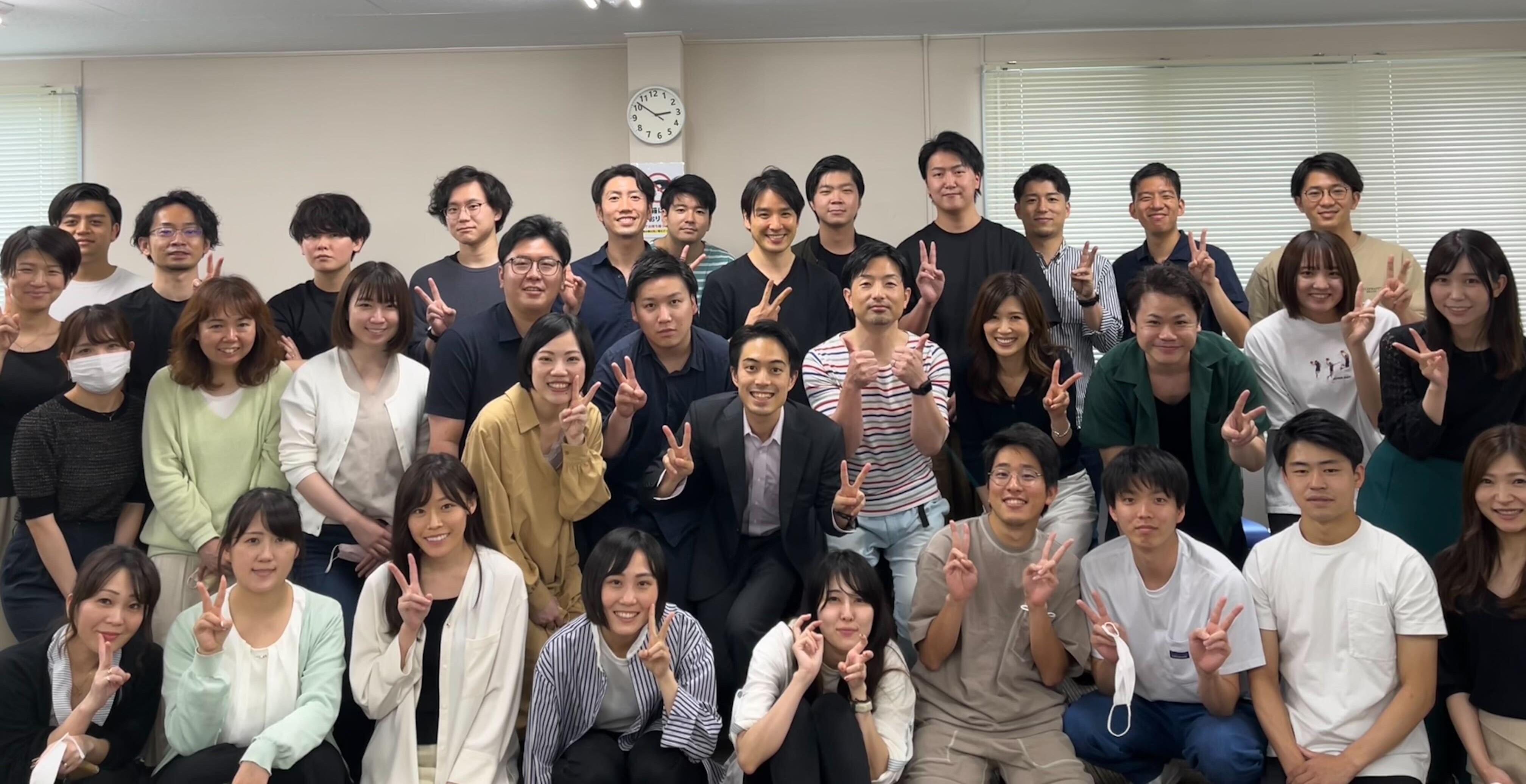 メンバー全員が一流のビジネスパーソンになれるよう、社内教育に力を入れています。