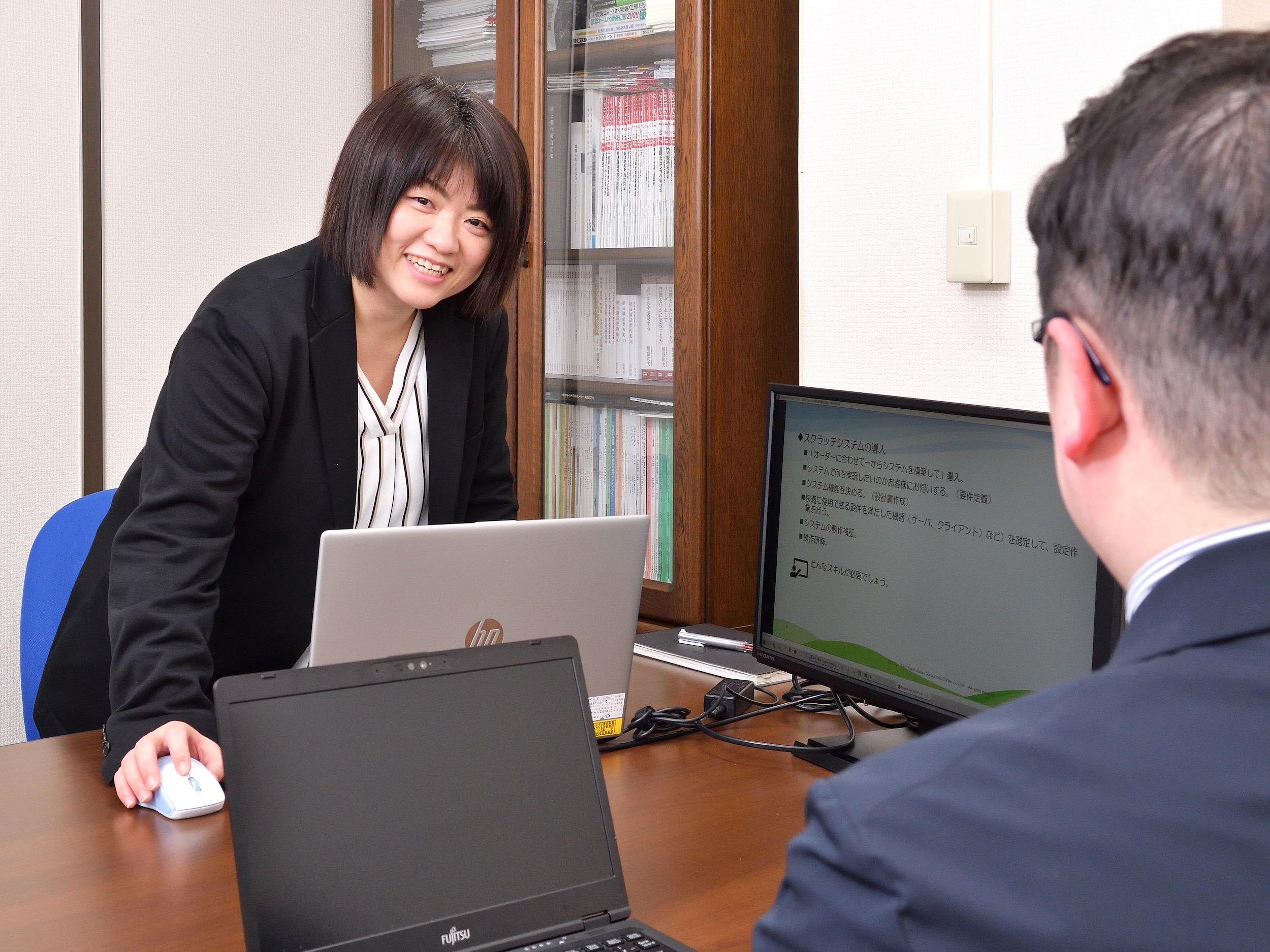 性別、年齢に関わらず、それぞれの社員にあった働き方を選べるように、会社の仕組みも順次変更している。