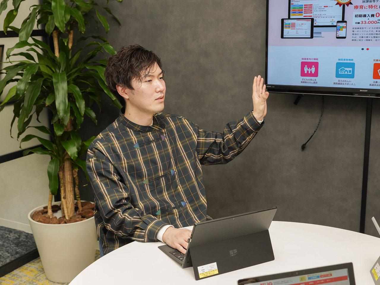 2023年3月現在、『HUG』は全国4,000事業者が導入、業界シェア№1を誇る。