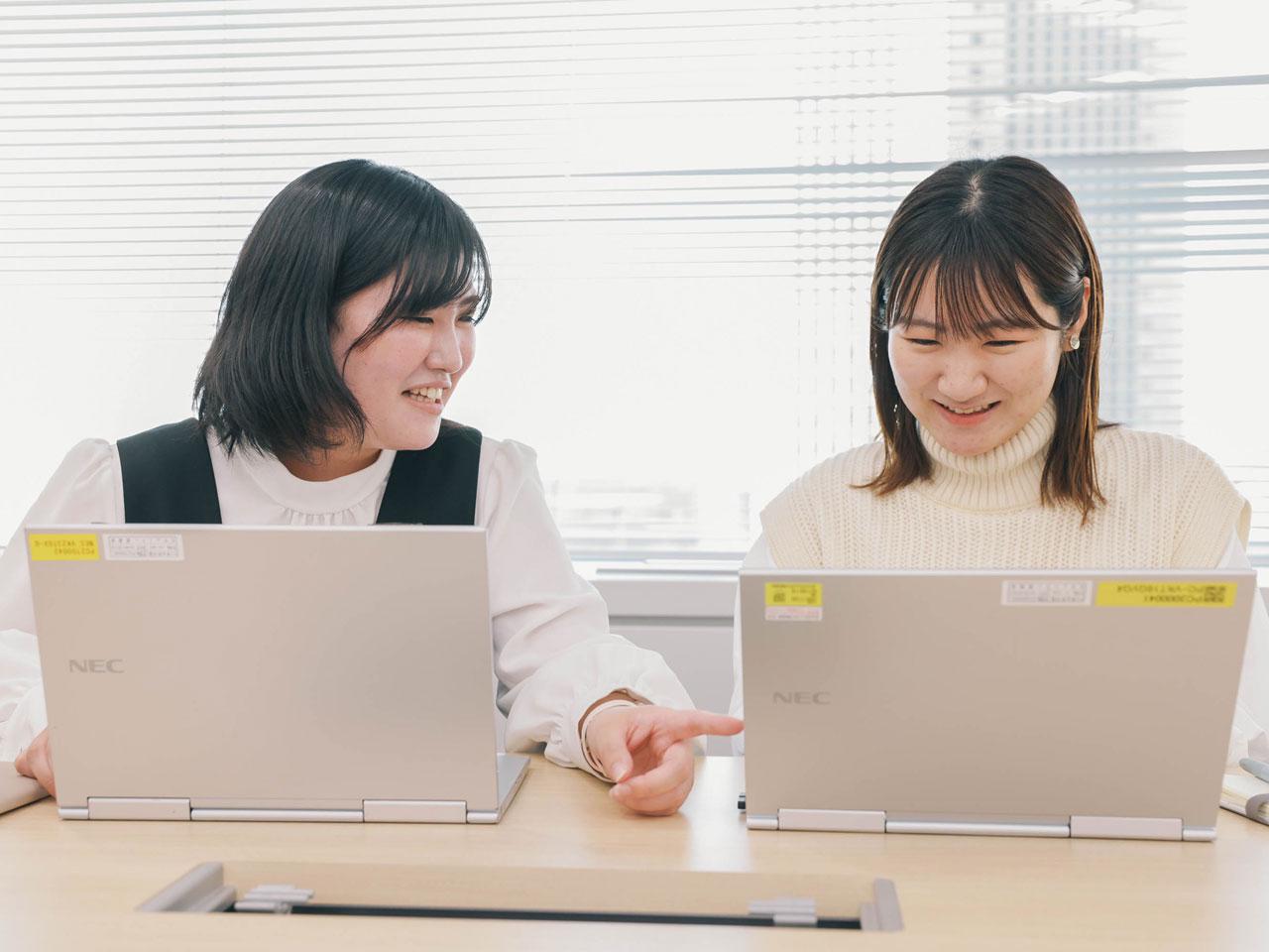 困ったことがあれば、周りの仲間に相談して解決することもできる。安心してキャリアアップをしていける環境だ。