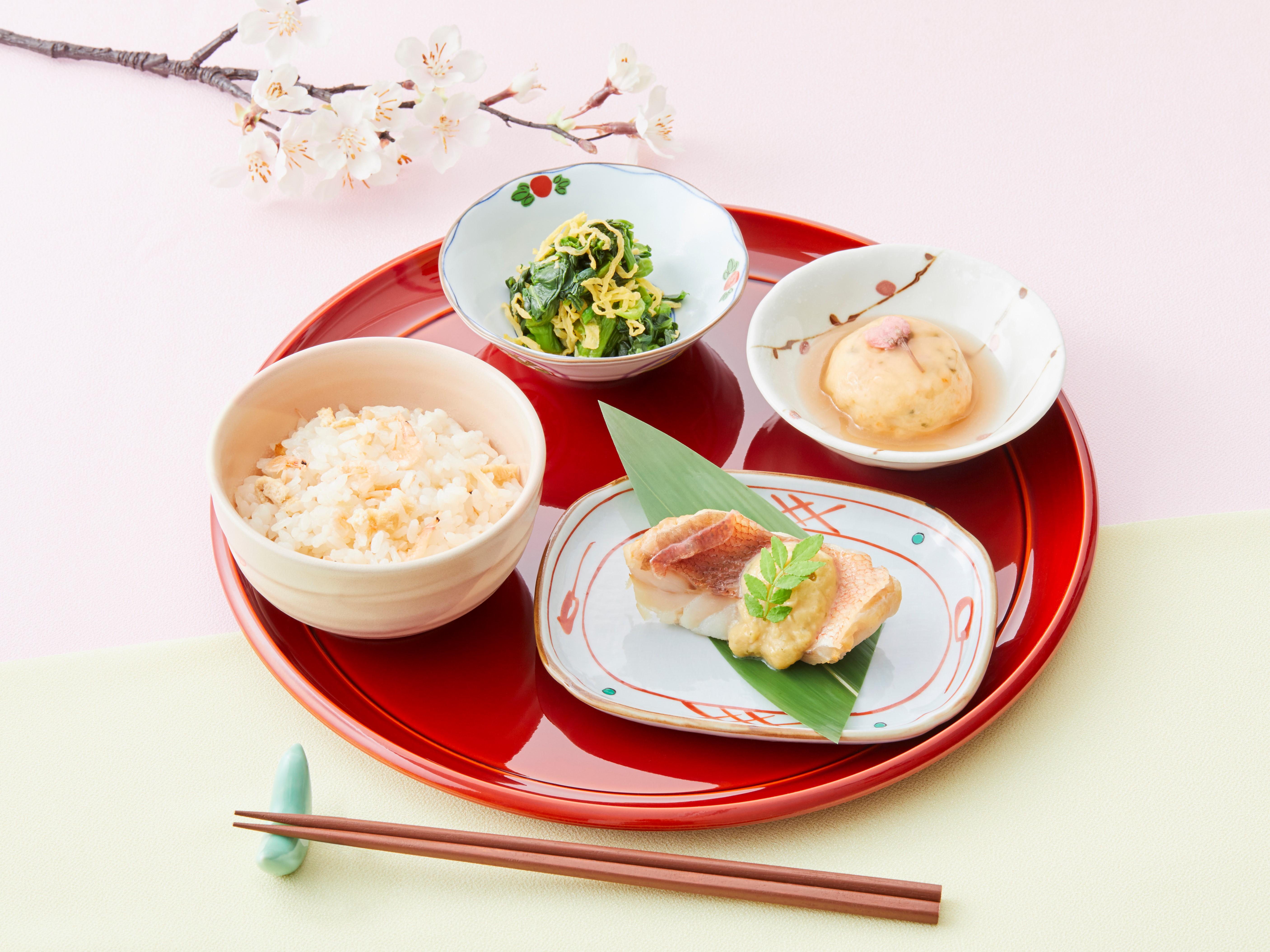 商品は料理顧問監修のもと、社員一丸となって開発しています。味は業界トップクラスです。