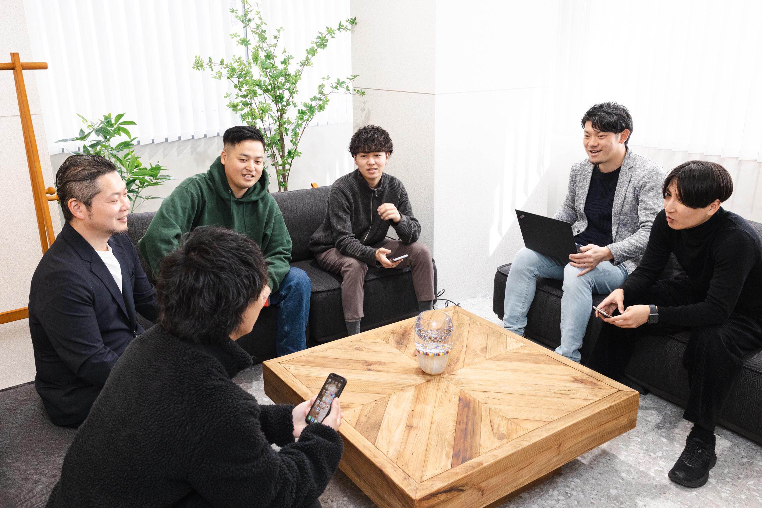 提案力を磨きたい、若いうちから管理職を目指したい、いずれは独立したい、社内で新規事業を立ち上げたい、結果に見合った高い報酬を得たい、一気通貫でクライアントと関わりたい。このような志向のいずれかを持った人はぜひ足を運んでみてほしい。