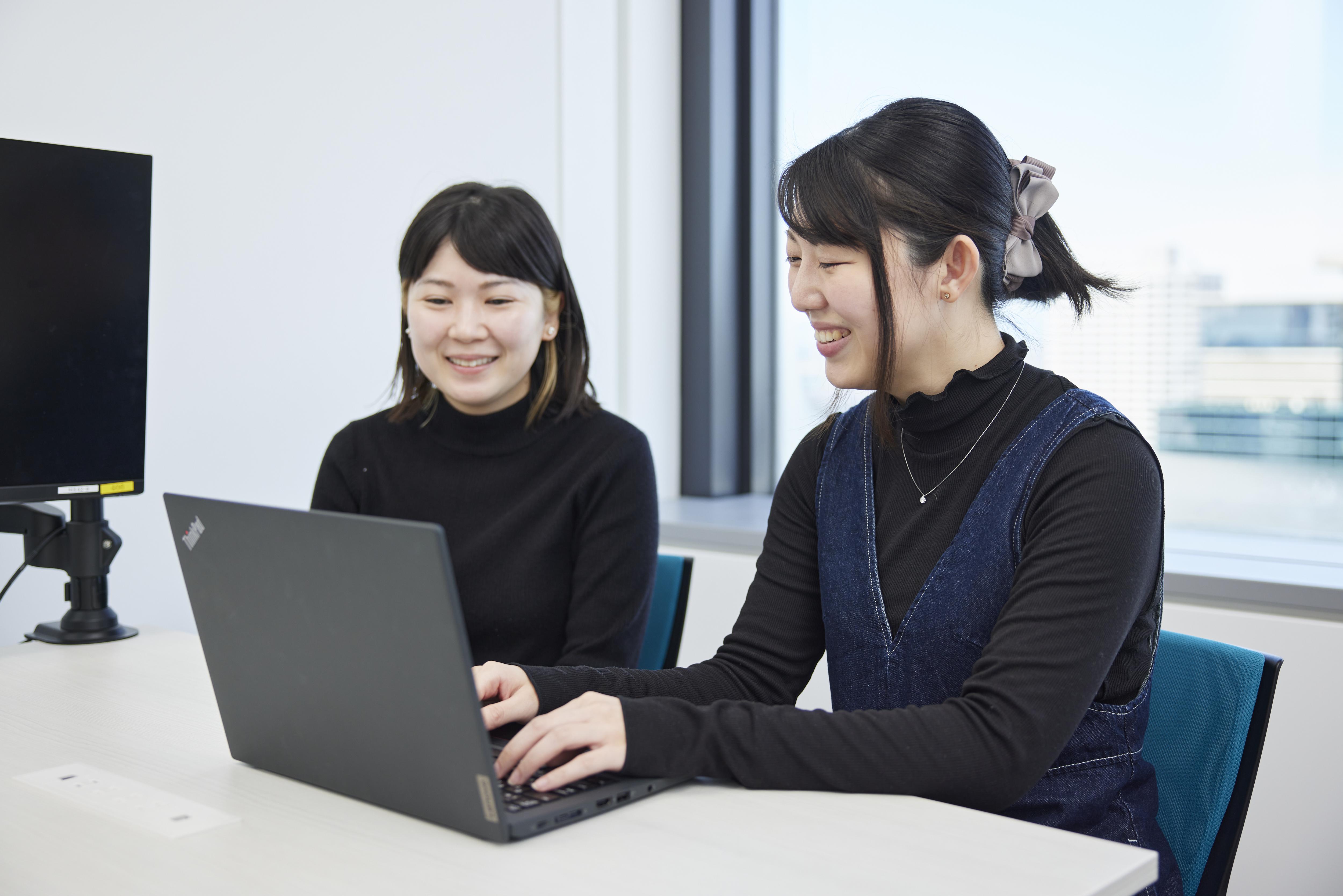 連結決算システム「DivaSystem」は国内シェア40%超でNo.1を誇り、 大企業から中小企業・IPO企業まで、これまで約1,200 社のお客様への導入実績がある。