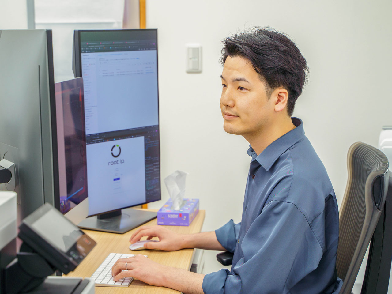 プログラミング経験を持ち、弁理士でもある代表・大倉昭人氏が中心となり、システムを自社開発。紙文化などの古い業務体系が残る特許業界に光を当て、DX化を通じて“特許業務の効率化”を日々追求している。