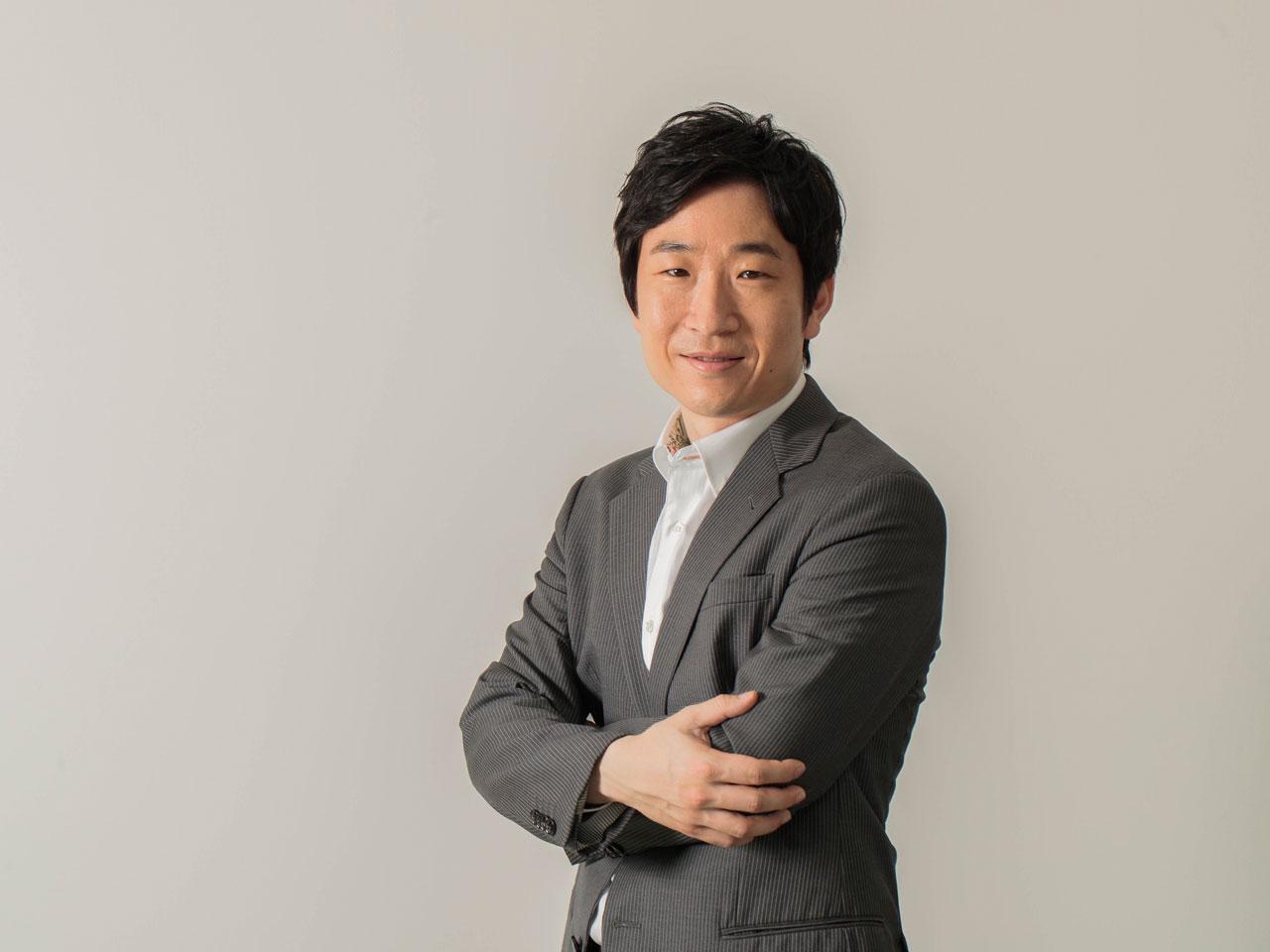 代表の柳川貴雄社長は脳外科医として3,000を超える手術経験を持つ医師であり、数万人規模の医療従事者ネットワークや、全国11万の病院・診療所等医療機関と32万人の医師にアプローチが可能なデジタルヘルス特化のマーケティングプラットフォームを運用している。