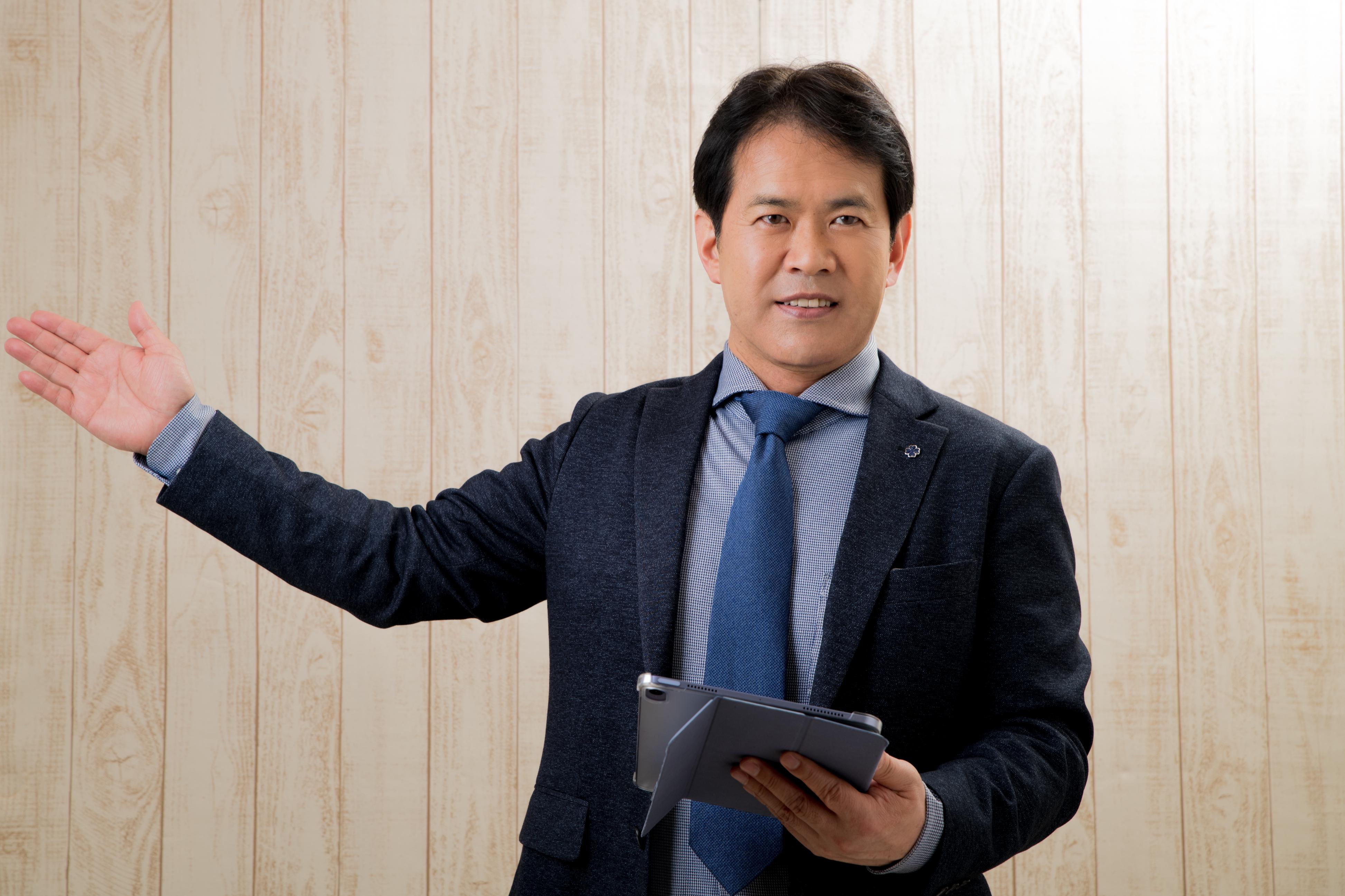 同社の統合型クラウドERPシステムは、中小企業でも導入可能な価格設定。