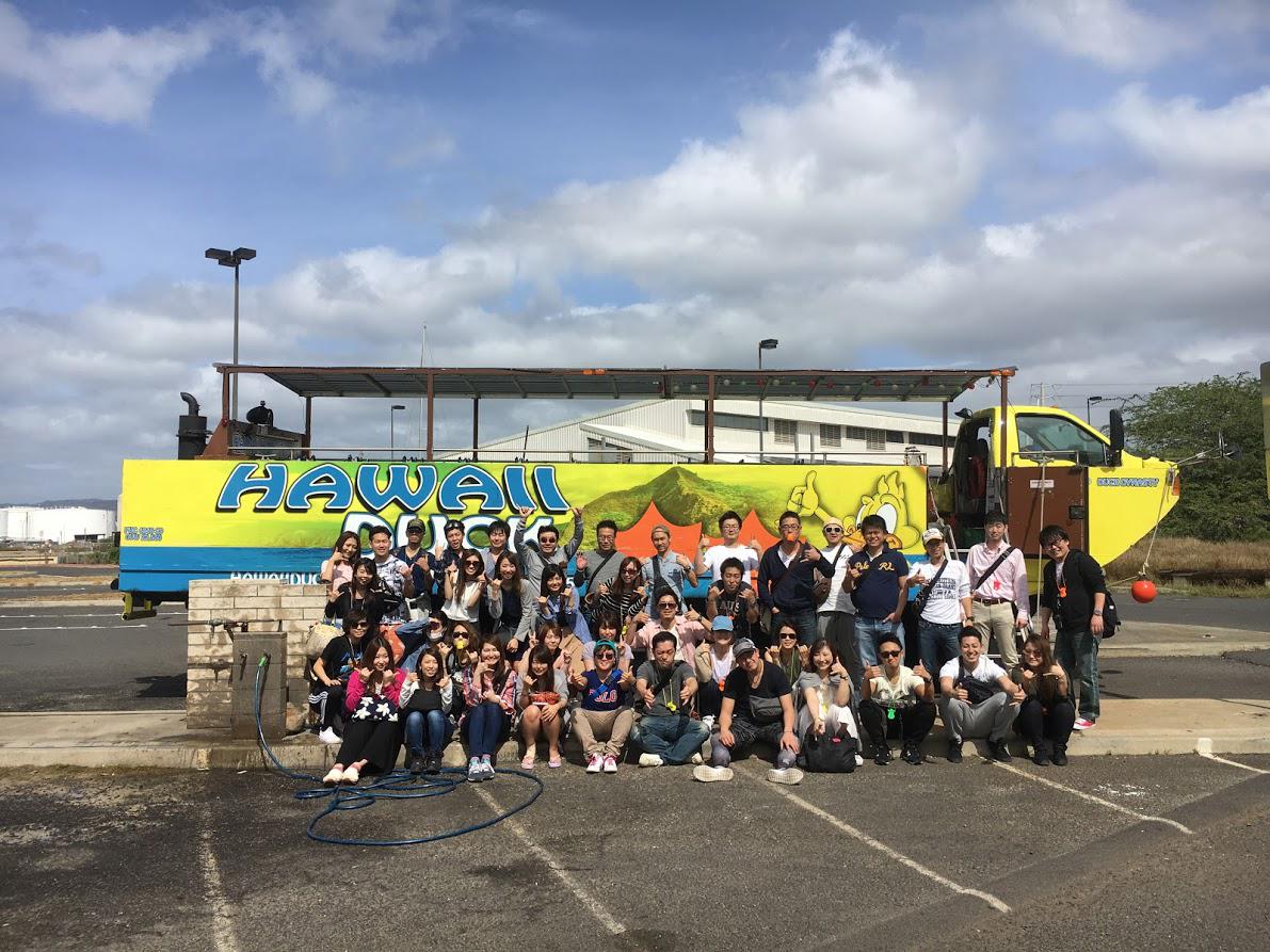 社員も楽しみしている、社員旅行。
普段仕事に邁進しているので、良いリフレッシュになっています！
もちろんお客様へのお土産も忘れずに購入している社員もいました。
