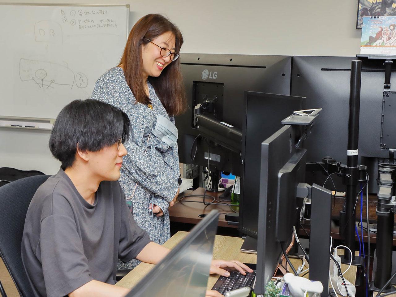 オンライン型のゲームビジネスはコミュニティー運営に近いという。そこに集まるお客様が遊ぶ環境を第一に、ゲームを“作品”ではなく“サービス”として捉えているのが同社の特徴だ。