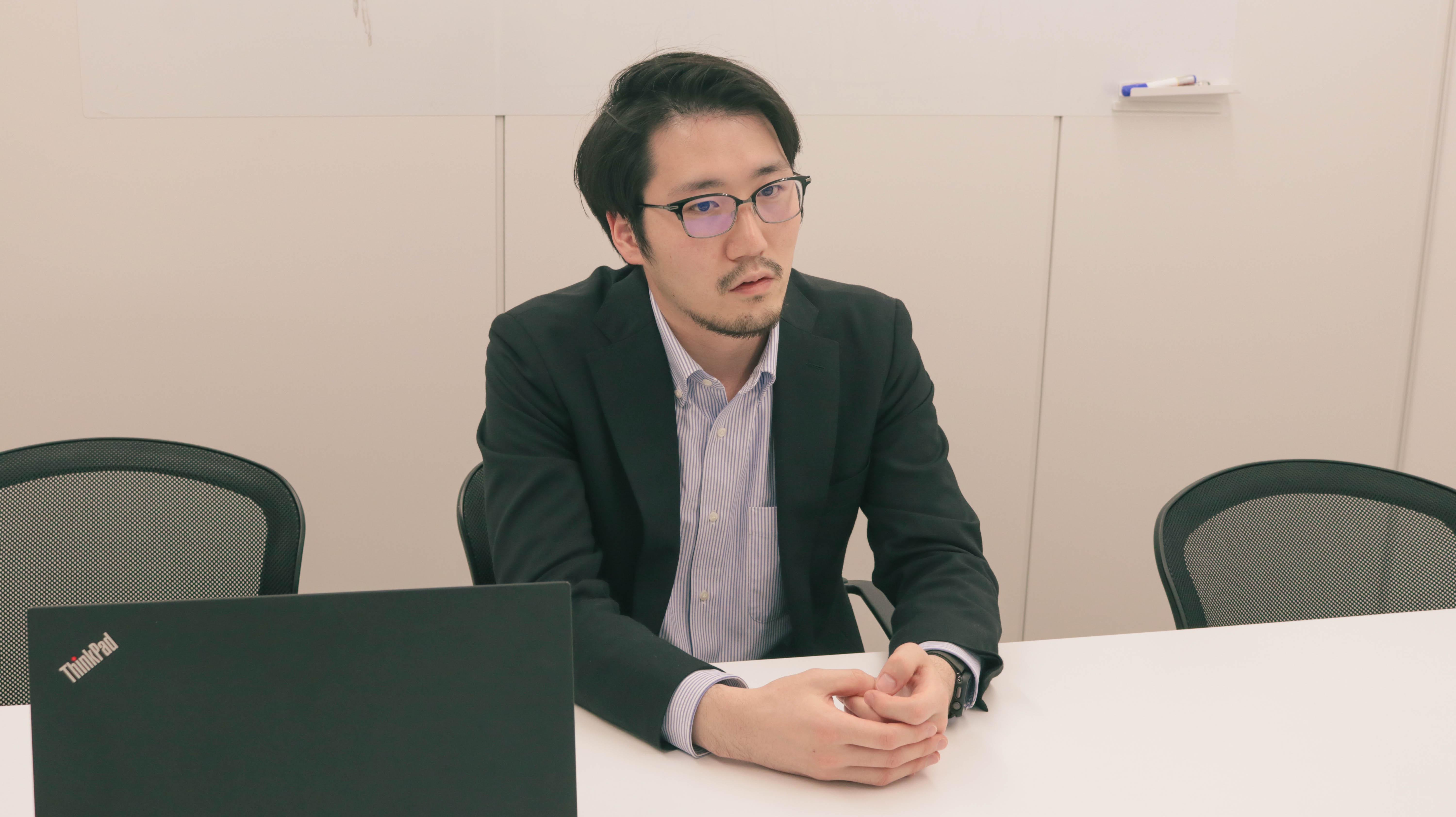 現場で活躍する優秀なエンジニアから、マンツーマンで生きた知識を学ぶことができる。成長を志す技術者にとっては魅力的な環境だろう。