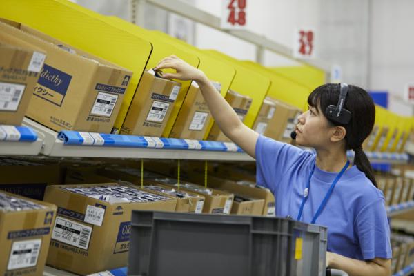 募集している求人：美容商材に関わる物流企画職（East Logistics)