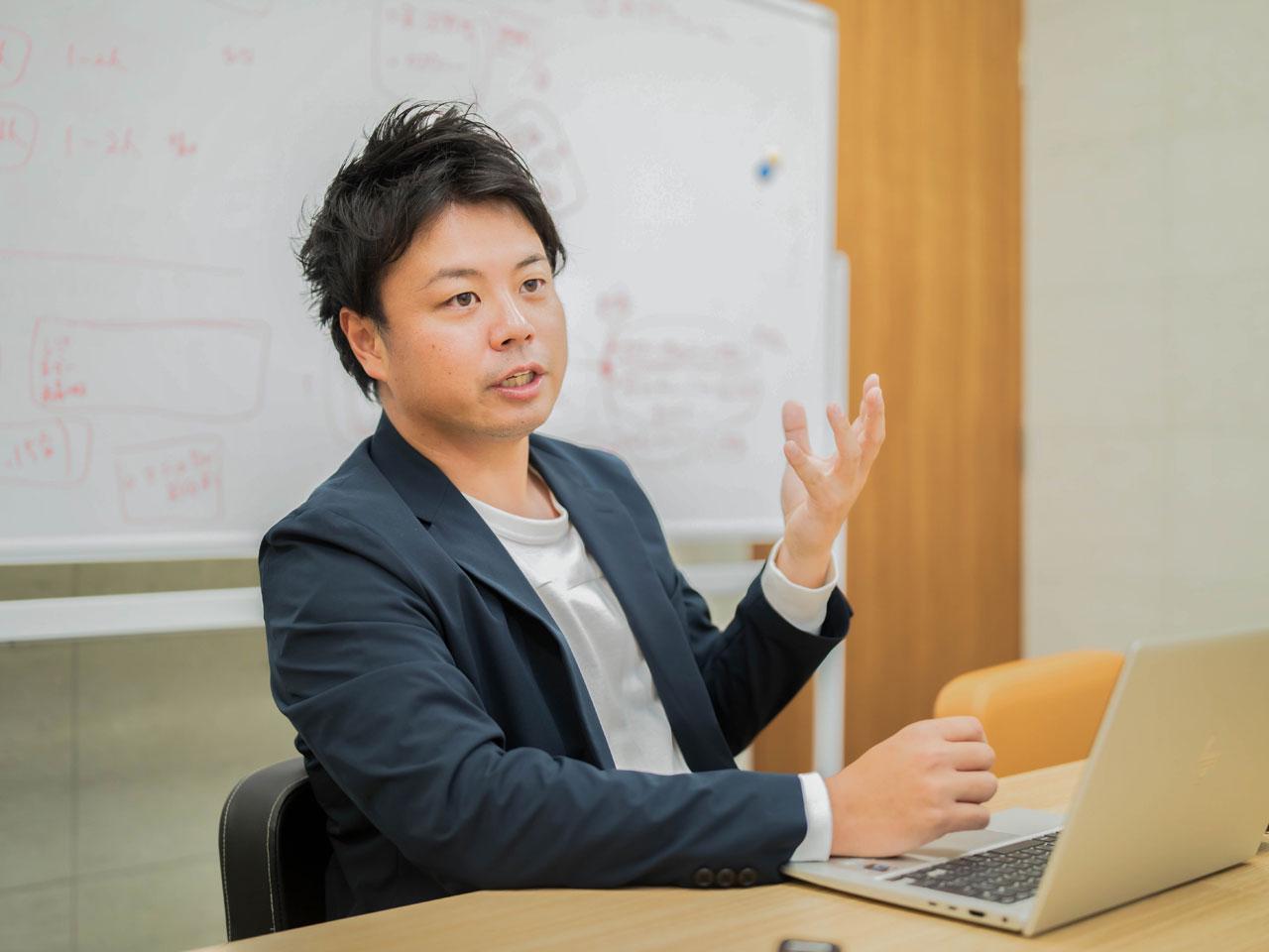 社員の約半数が大手ECモールや大手広告代理店等の出身者で、そのスキルをベースにECコンサルティング、デジタルマーケティング、SNSマーケティング等、EC事業者への支援サービスを提供している。