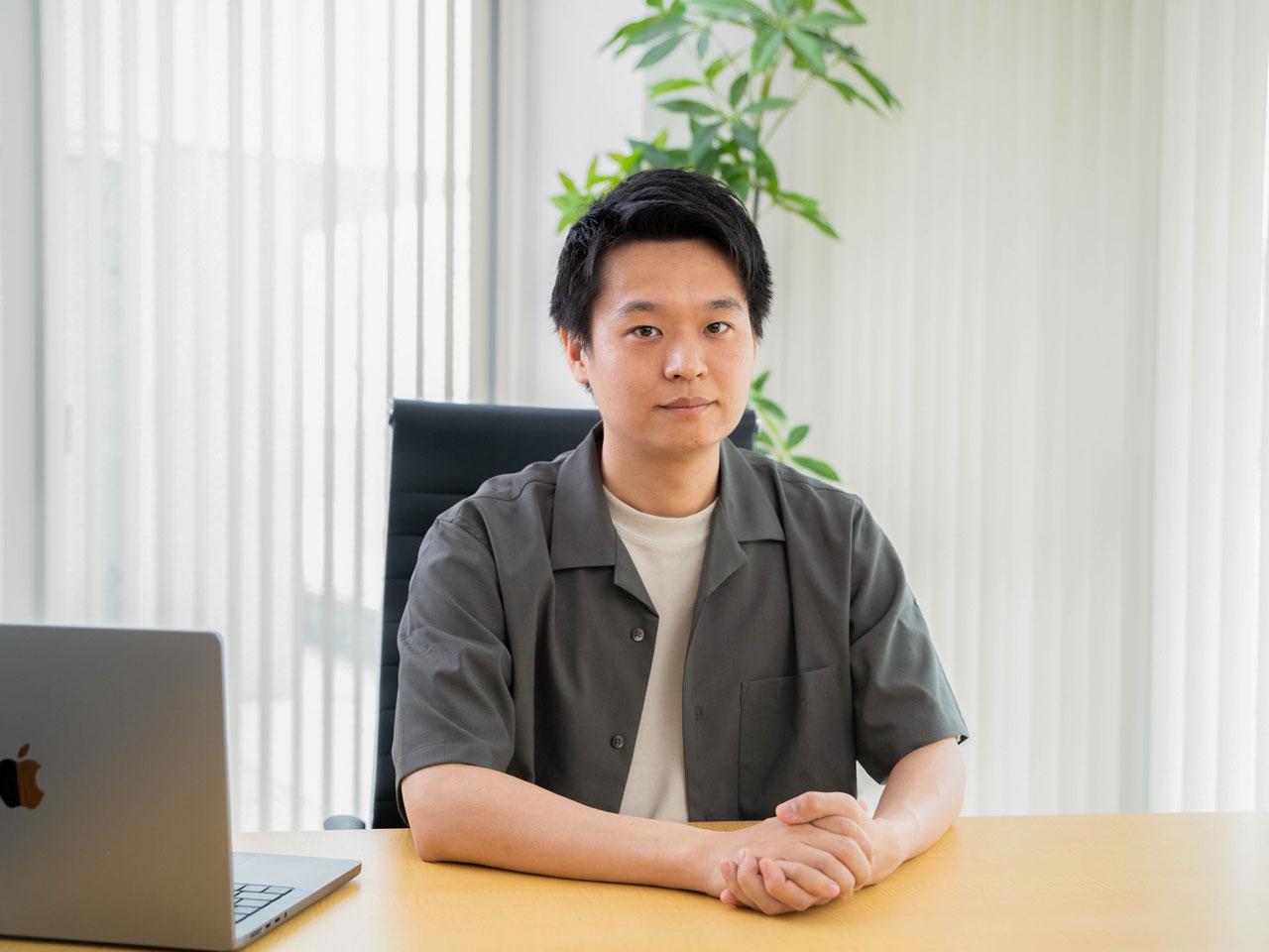 言語としてTypeScript、フレームワークとしてReact、Next.jsといったフロントエンド開発における最先端の技術を用いている点が大きな特長。