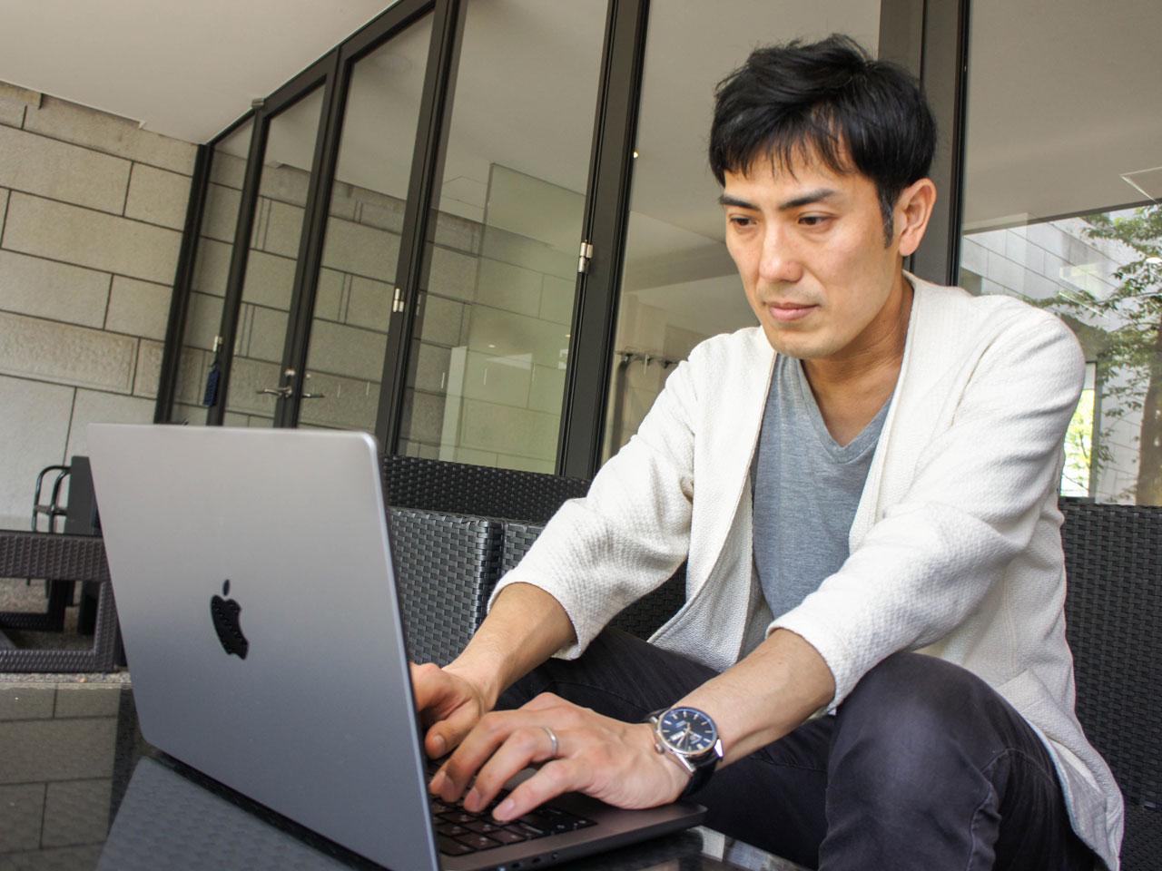 日本に使い手はさほど多くなく、SES等において高単価となっている。