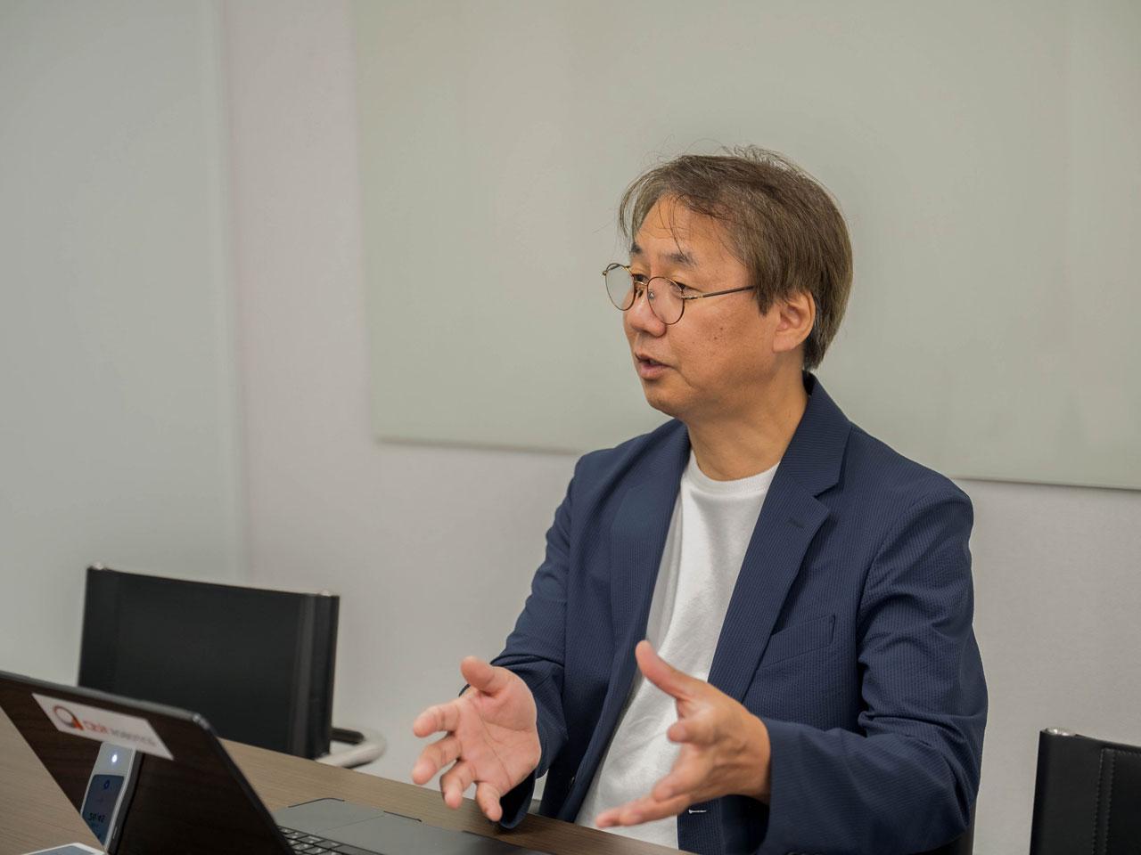 コアとなるソフトウェア『QBITサービスロボット開発基盤』を活用し、メーカーや機種に依存することなく、ロボットソリューションを構築。