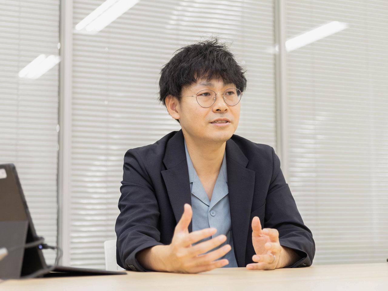 同社の事業は、自動車保険に付随した特約サービスである自動車の事故・故障対応を行うロードサイドアシスタンス、入院特約に関連したサポート業務である入院アシスタンス、そして火災保険の特約サービスである「鍵のトラブル」「水回りトラブル」等に対応するホームアシスタンスという、3つの軸で展開されている。