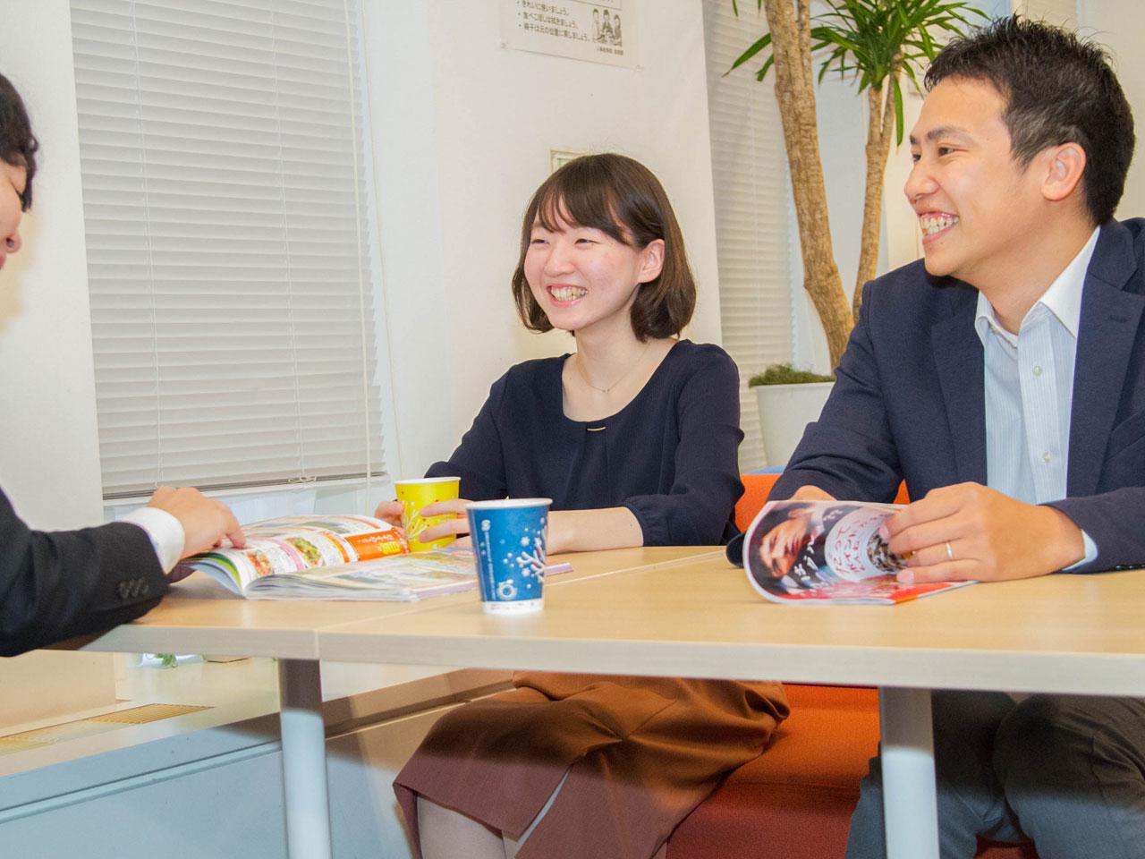 仲間への感謝を伝える「ありがとうカード」がある職場で、社内外に向けたホスピタリティマインドを常に意識できるのが、同社の環境だと言えるだろう。