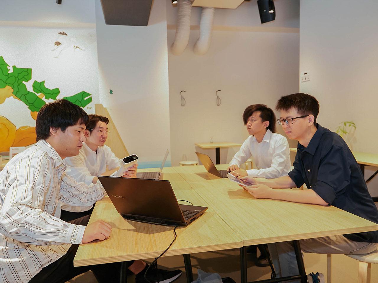 "3D技術"と"アート"の融合を通して革新的なプロジェクトを生み出して行きたい考えだ。