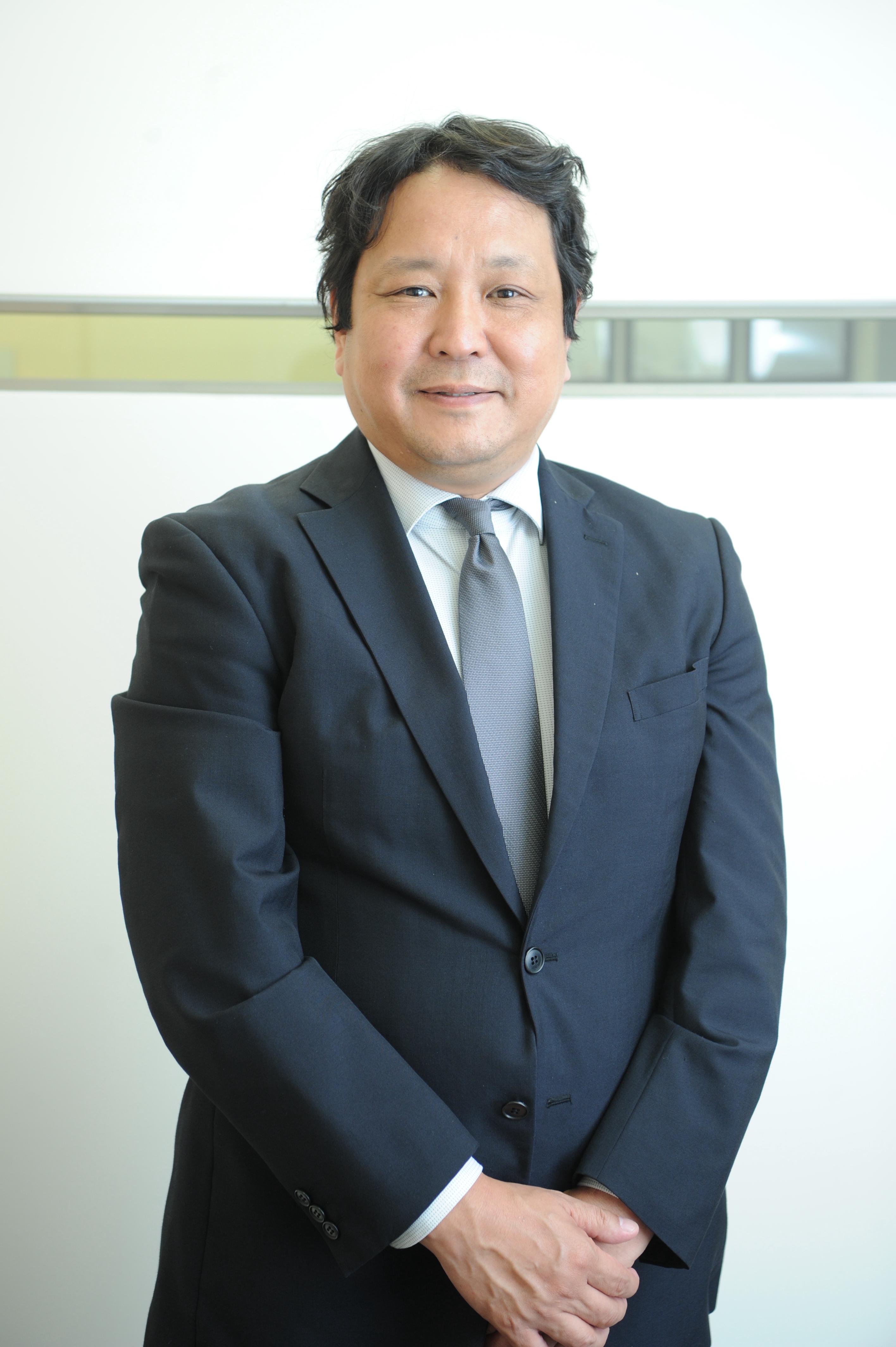 取締役 高橋 正明氏

役員として複数の会社の経営に関わってきた経験から、人材による経営課題の解決を行うべく、優良成長ベンチャー企業の経営者の方々と、営業・販路開拓、新規事業立ち上げ・管理セクション全般の立て直し等の様々なテーマにて多くのセッションを行なっております。

クライアント企業経営者の悩み、課題感を理解した上で、新しい「人材活用のあり方」を常に提案することを信条としています。