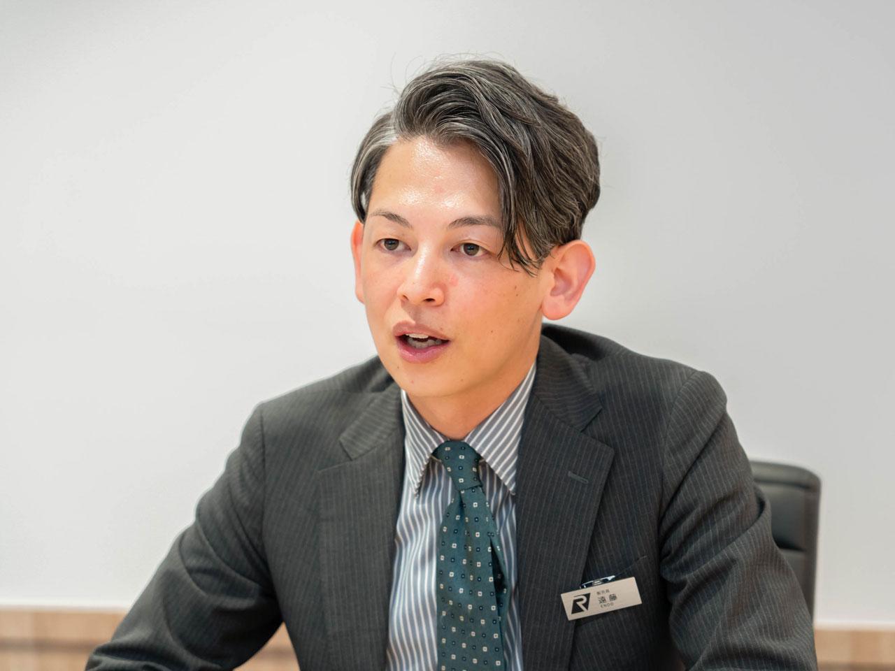 日々上下する高級時計の価格が市場価格から大きく乖離しないよう、他社サイトを定期的に自動クロールしてデータ収集。Webサイトやリアル店舗での販売価格に反映させている。