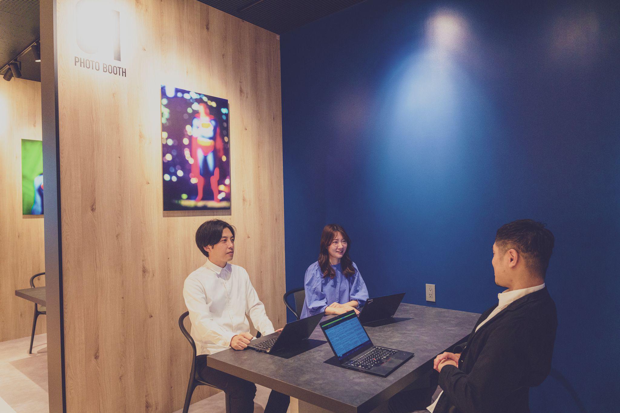 株式会社ディスカバリーは、WEBプランニングや広告運用などをおこなうデジタルマーケティング企業です。