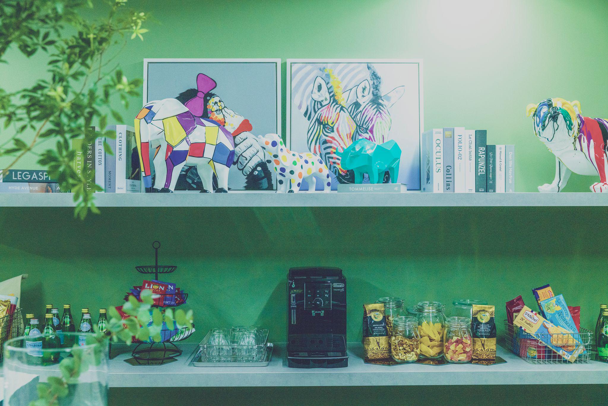 ディスカバリーのベンスピの解釈は、「必要な経験や手段がなく、やり方がわからない状態で、可能性を見出し、遂行する姿勢また能力」。無知や不利を理由にせず、問題や課題に対してあらゆる手段で真摯に対応し続ける、という考え方です。