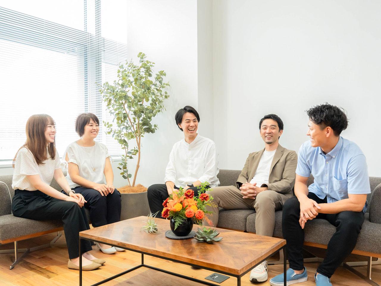 同社IT部門では、一人ひとりに与えられる裁量が大きいため、物怖じせずチャンスと捉えてチャレンジすることにやりがいを感じられる人が求められている。