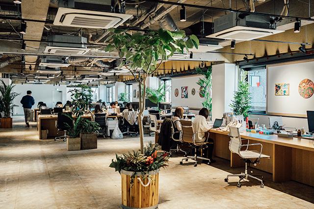 東麻布にオフィスを構えており、目の前には東京タワーを一望できます。