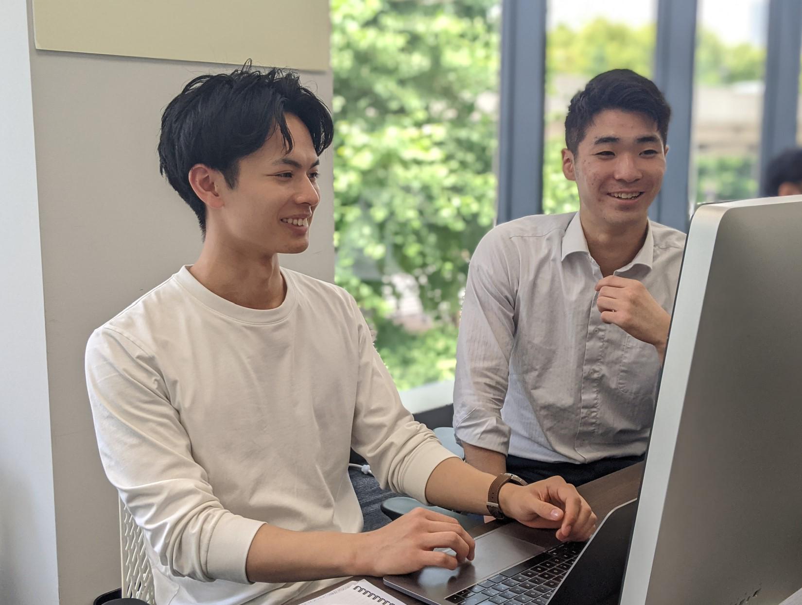 正社員の平均年齢は35歳程度です。