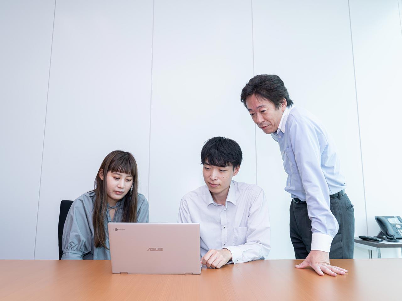 自社内開発100％なので、社内でキャリアを築いていける環境です。