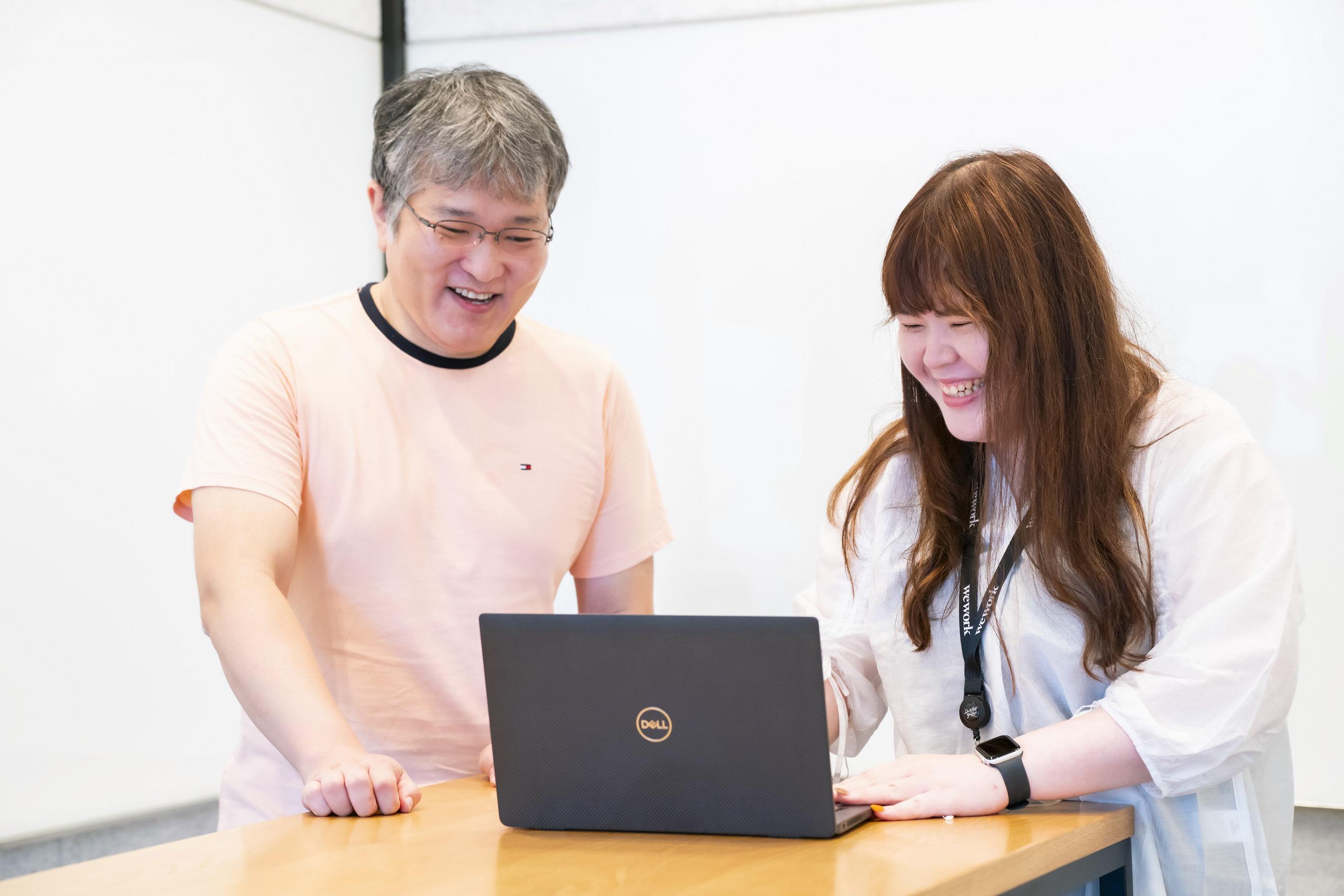 代表・矢萩も現役のコンサルタントとして活躍中。メンバーへの技術指導も行います。