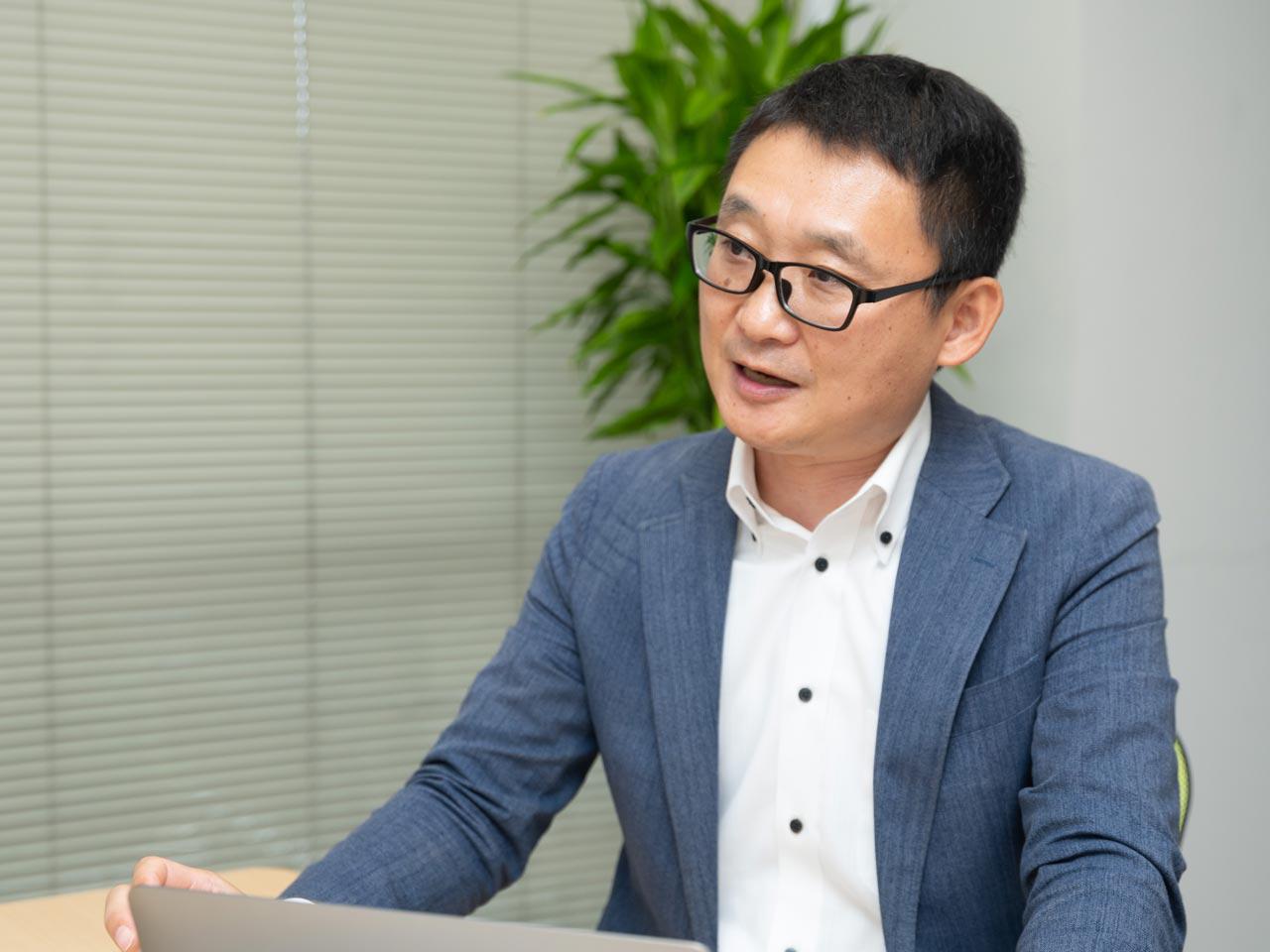 同社ではエンジニアの積極採用に乗り出し、人事制度を刷新。福利厚生も充実させ、エンジニアが安心して働ける環境の構築に力を入れている。