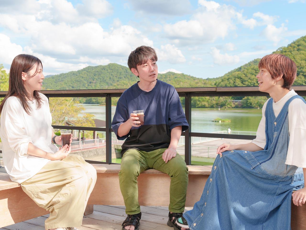 テイクアウトもできるカフェ『UNBY BOWL STAND SANDA』を併設し、飲食業にもチャレンジしている。