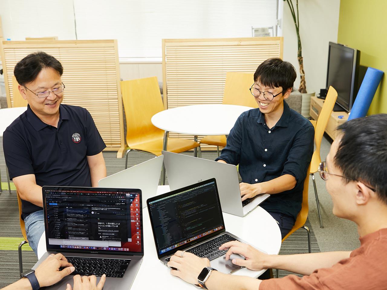 高い目標を掲げ、開発メンバーも倍増させていくフェーズにあるため、変化を楽しめる人、新しい知識を学ぶことが楽しめる人を求めている。