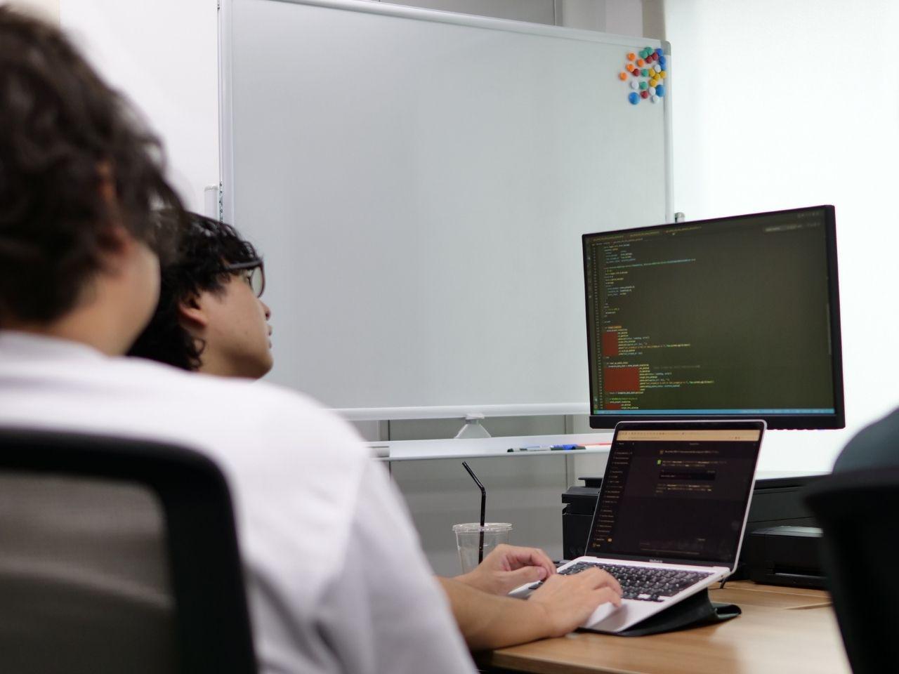 エンジニアチームはコマース関連の開発を得意とする。