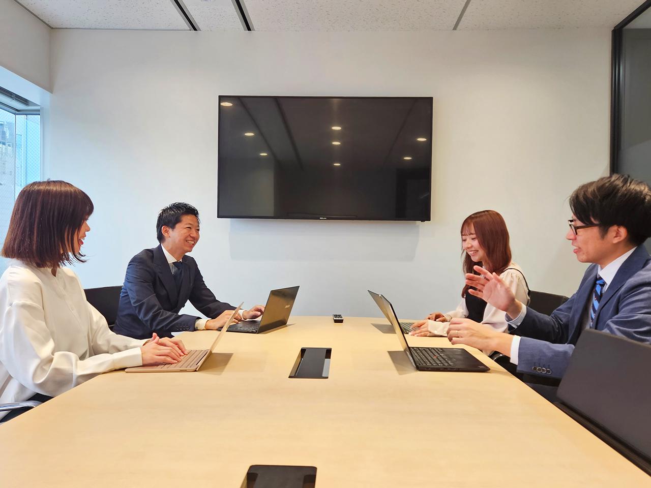 ビジョンを実現させるために、しっかりと戦略を立て、実行していきます。