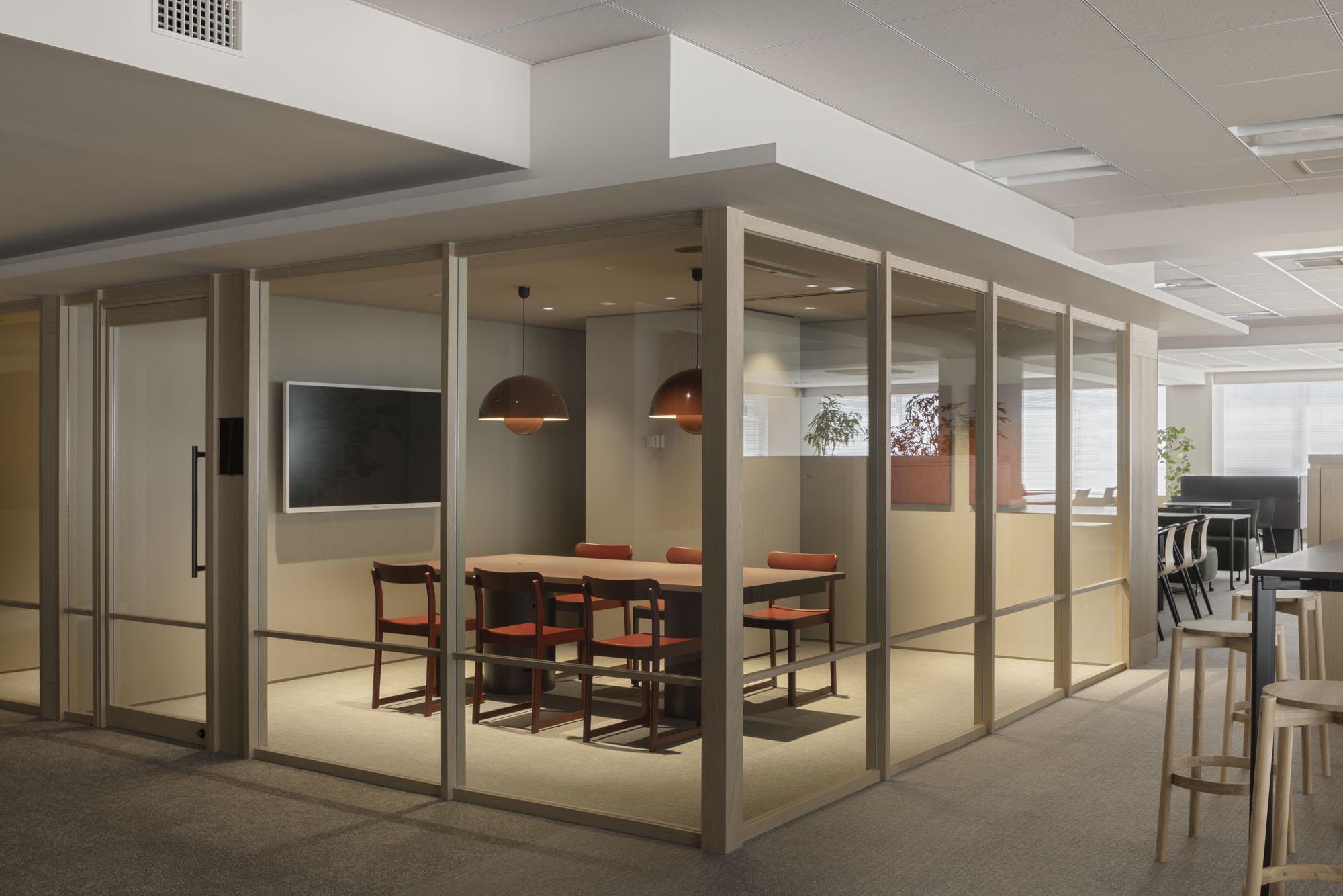 社内の会議室（ハドルルームと呼んでます）