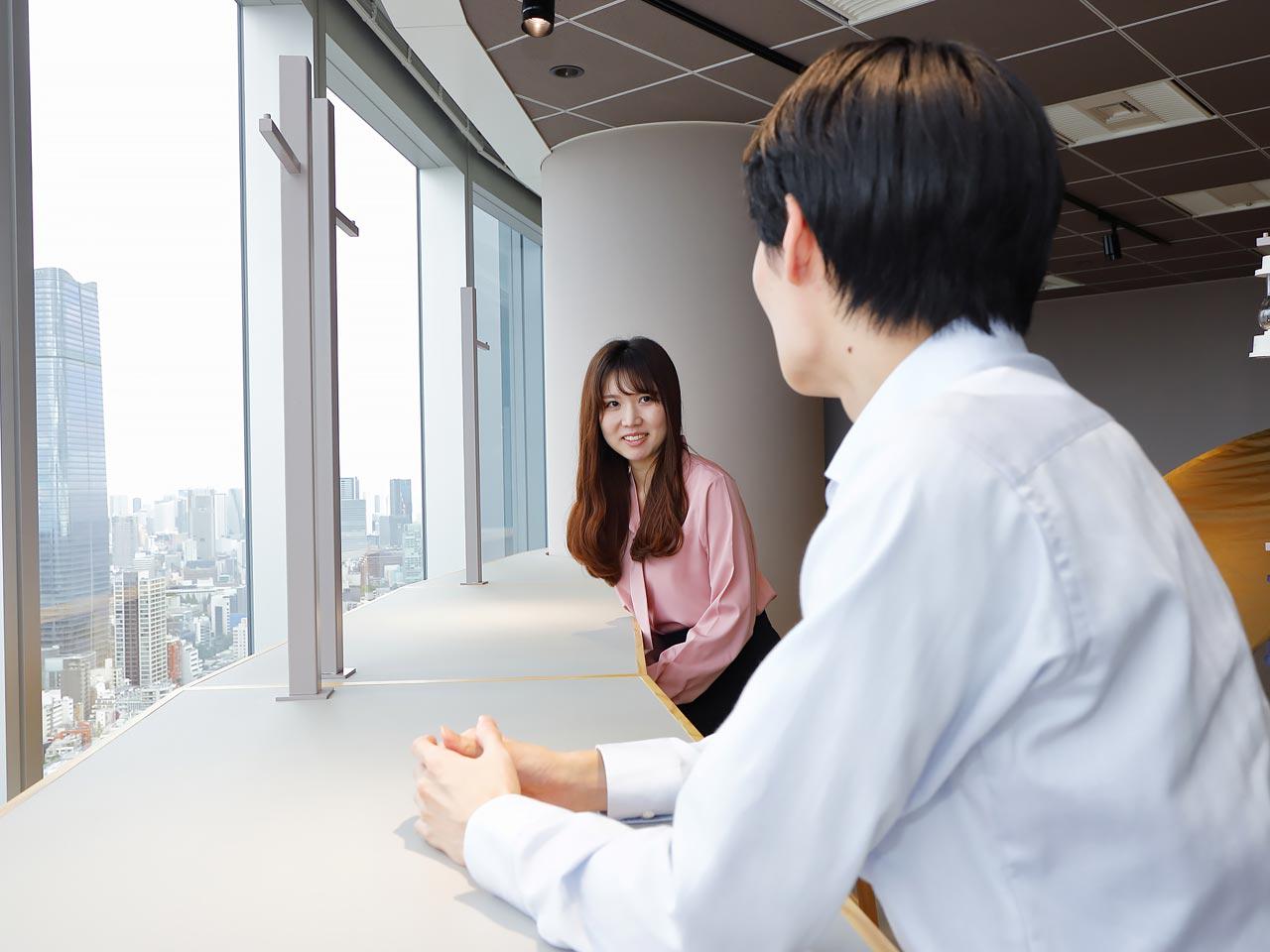 同社の魅力は、“対話力”と“技術力”だ。まずは互いの意見を尊重しながら、最善の案を導き出すムードを大切にしている。その上で技術の追求にも積極的だ。