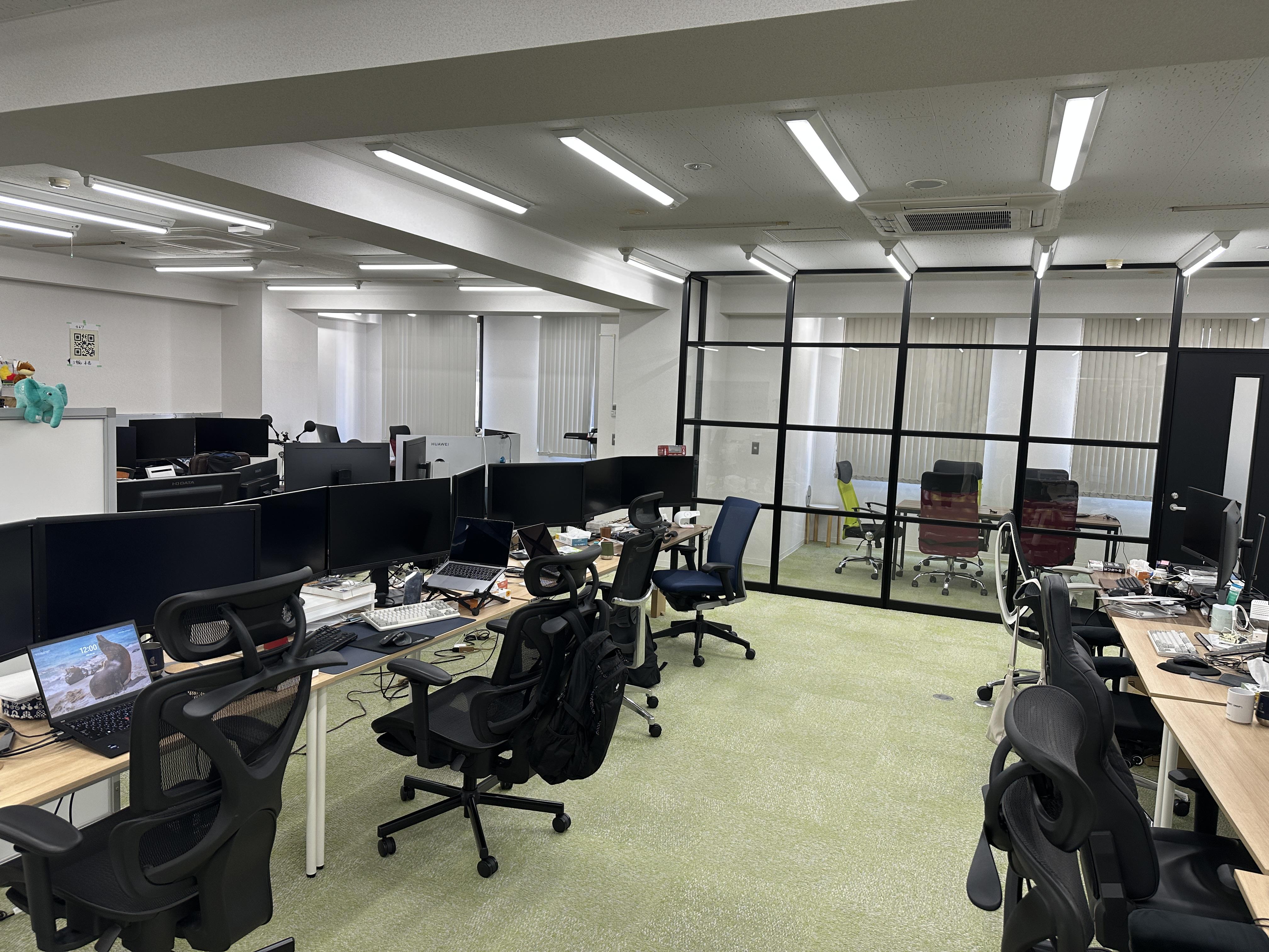 同社は、人月商売を目的とした営業活動は一切しておらず、顧客（エンドユーザー）の事業課題に踏み込み、ビジネスコンサルティングからシステム開発支援まで一貫して行い、顧客の事業を共創することを目指している。