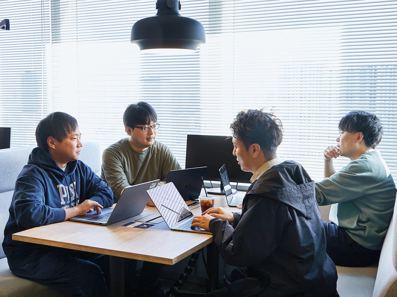 チームワークを重視するとともに、技術が好きで、自分のつくったソフトウェアで人を幸せにしたいと思っている方に来てほしい。